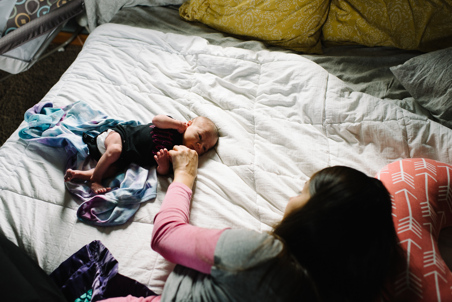 newborn-family-home-session-alaska_52.jpg