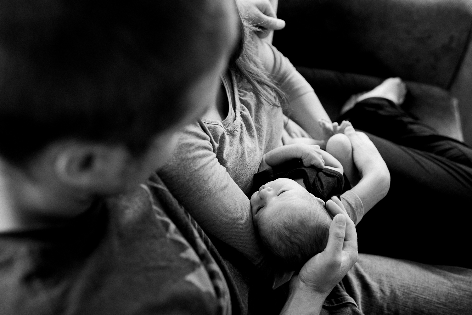 newborn-family-home-session-alaska_56.jpg