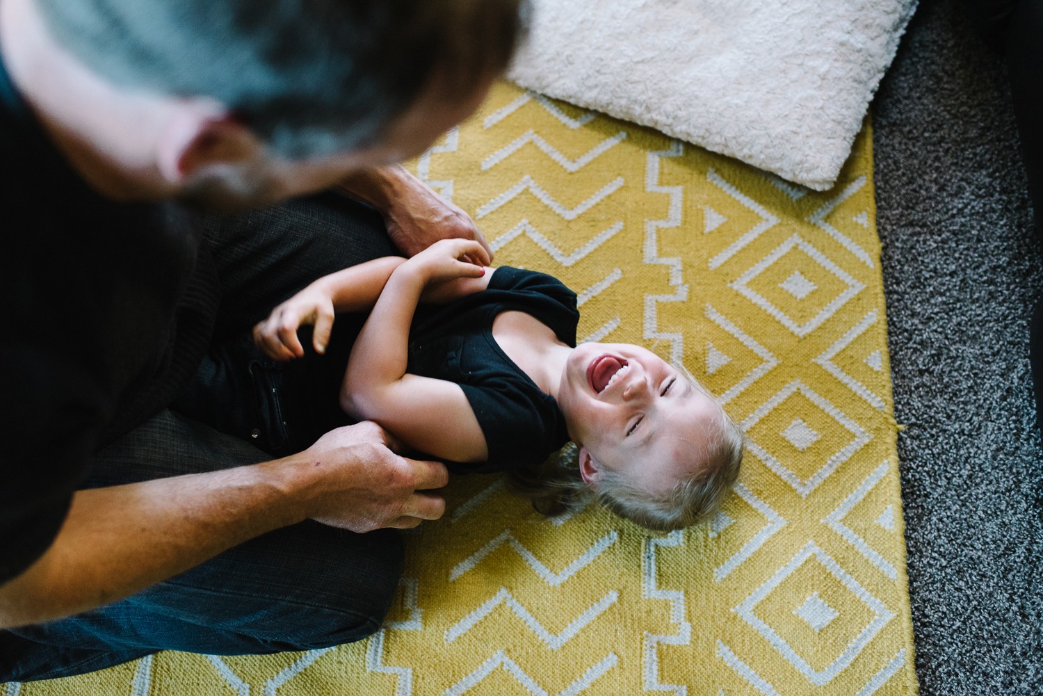 newborn-family-home-session-alaska_06.jpg