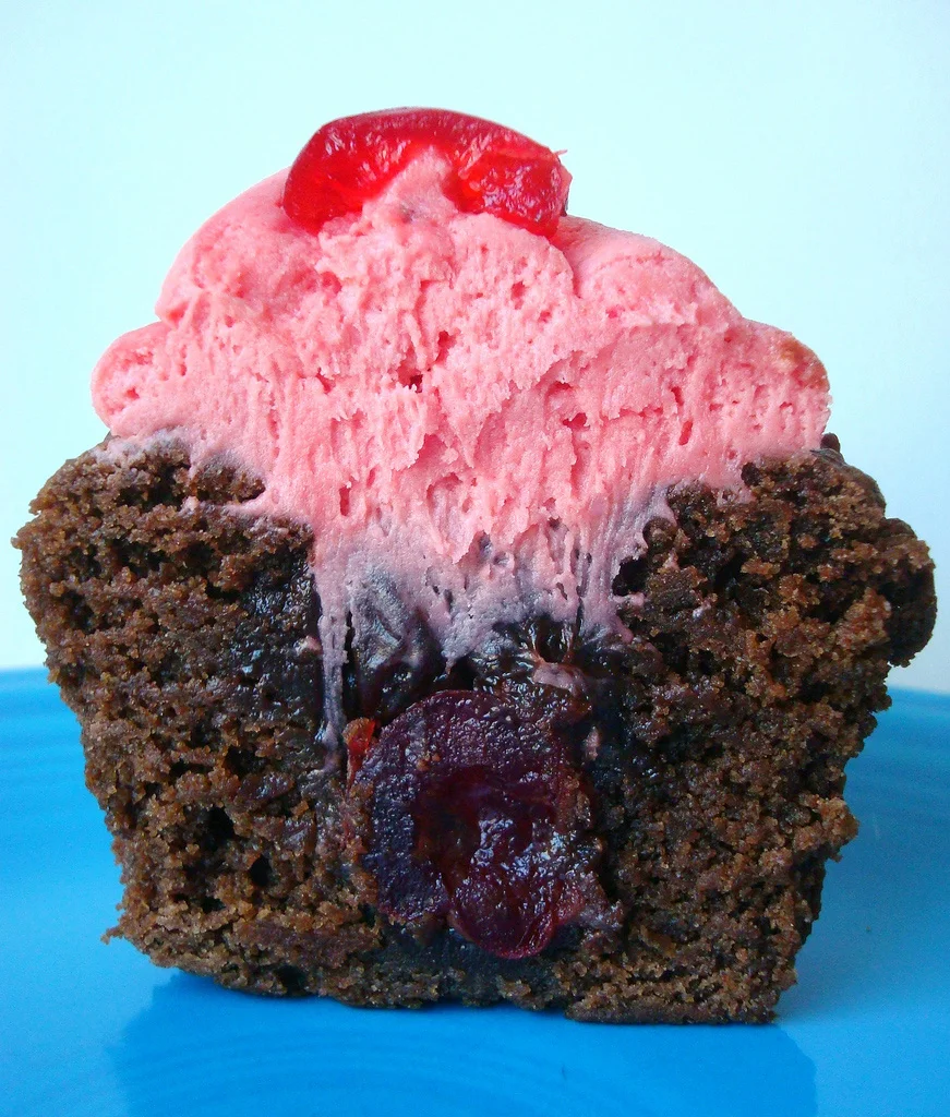 choccherrycupcakes.jpg