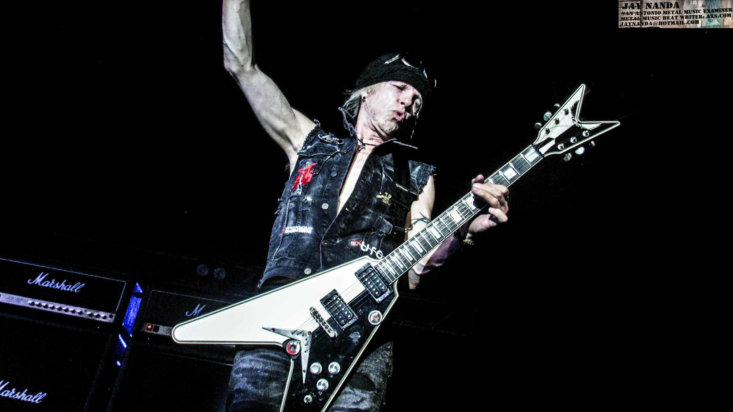  Schenker utilized this guitar for most of the evening. 