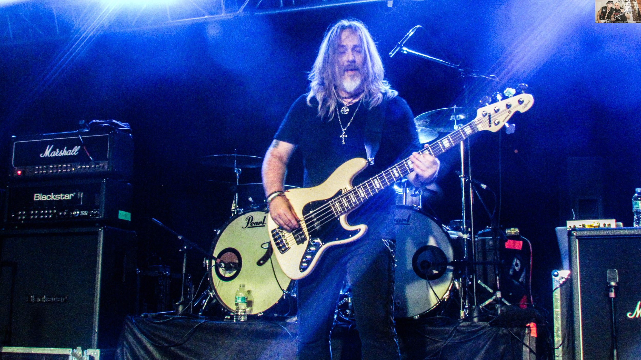 VINNIE MOORE