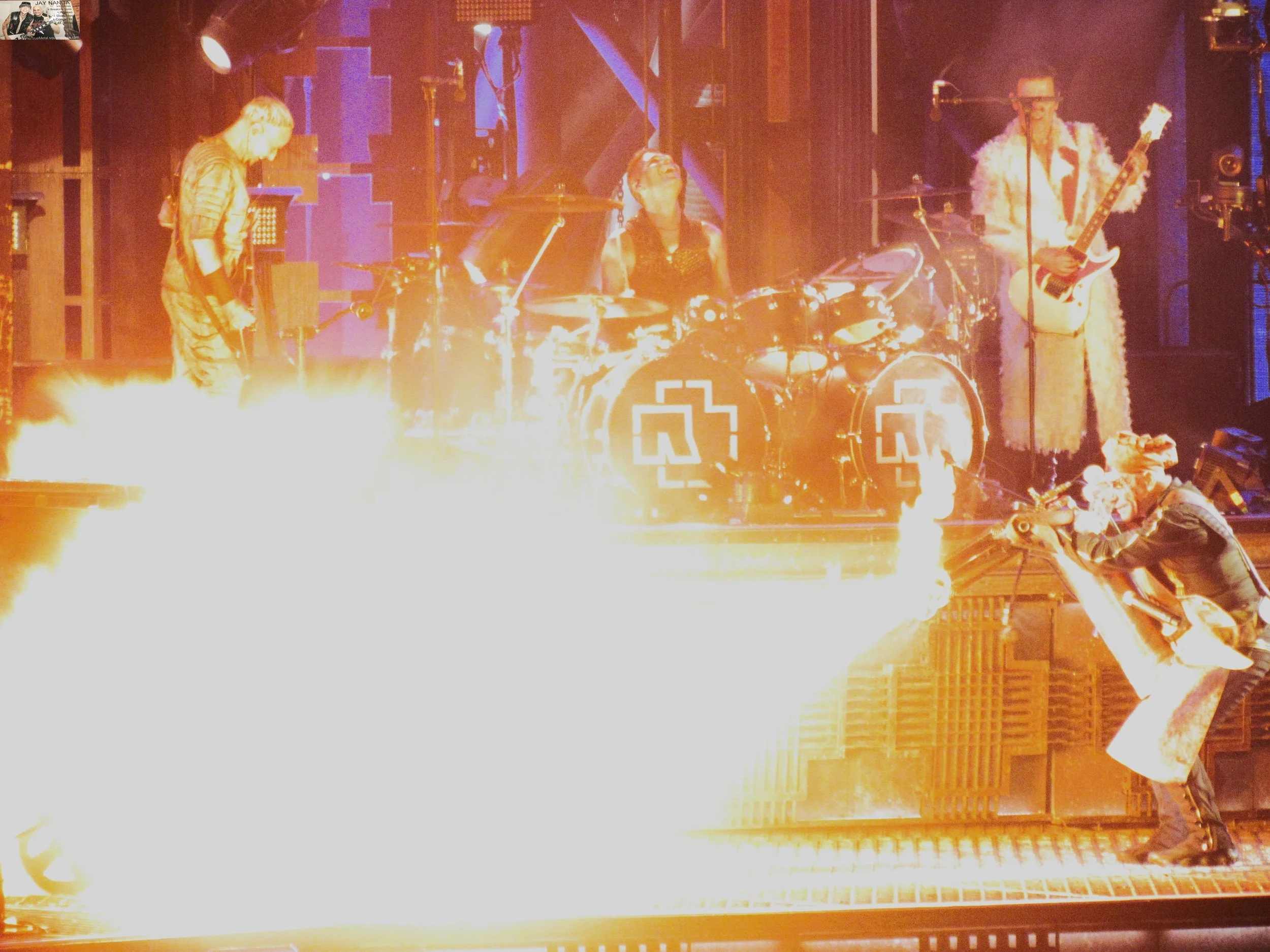 Germany's 'ramming stone' rams Alamodome with explosively fun Zeit