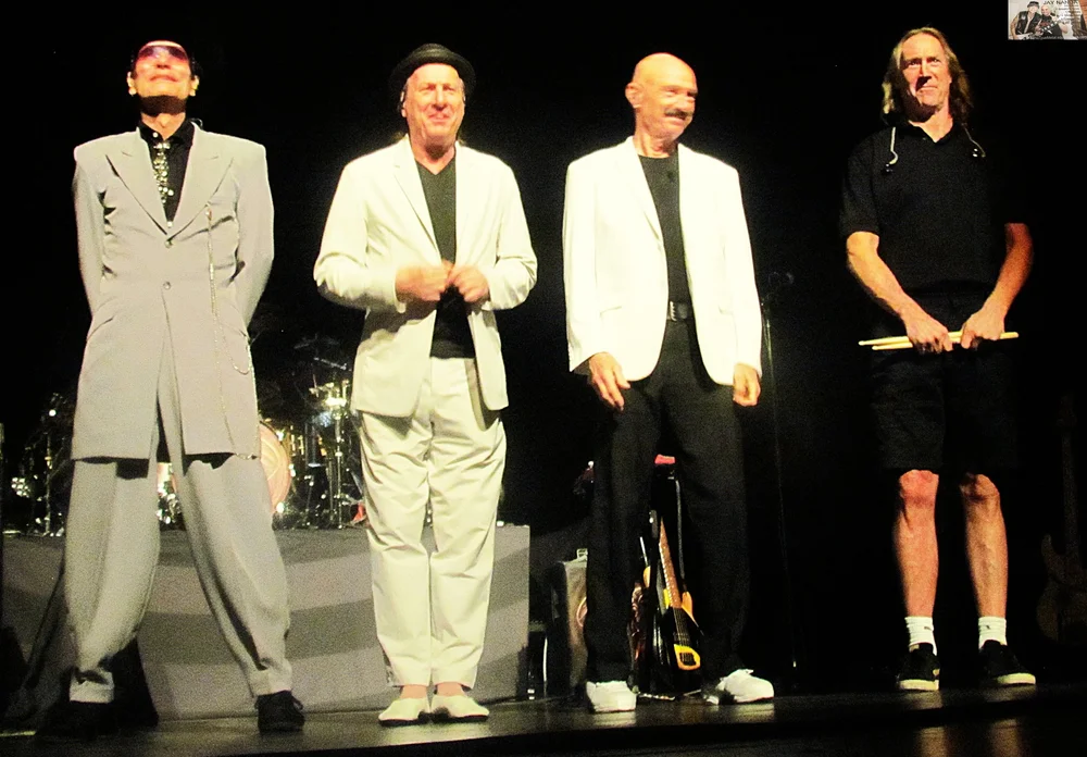  The group took to the stage one at a time without saying a word until the 1,400 in attendance cheered vociferously for Vai, Belew, Levin and Carey, sending the quartet on its way to a 2-hour, 26-minute set that included a 20-minute intermission. 