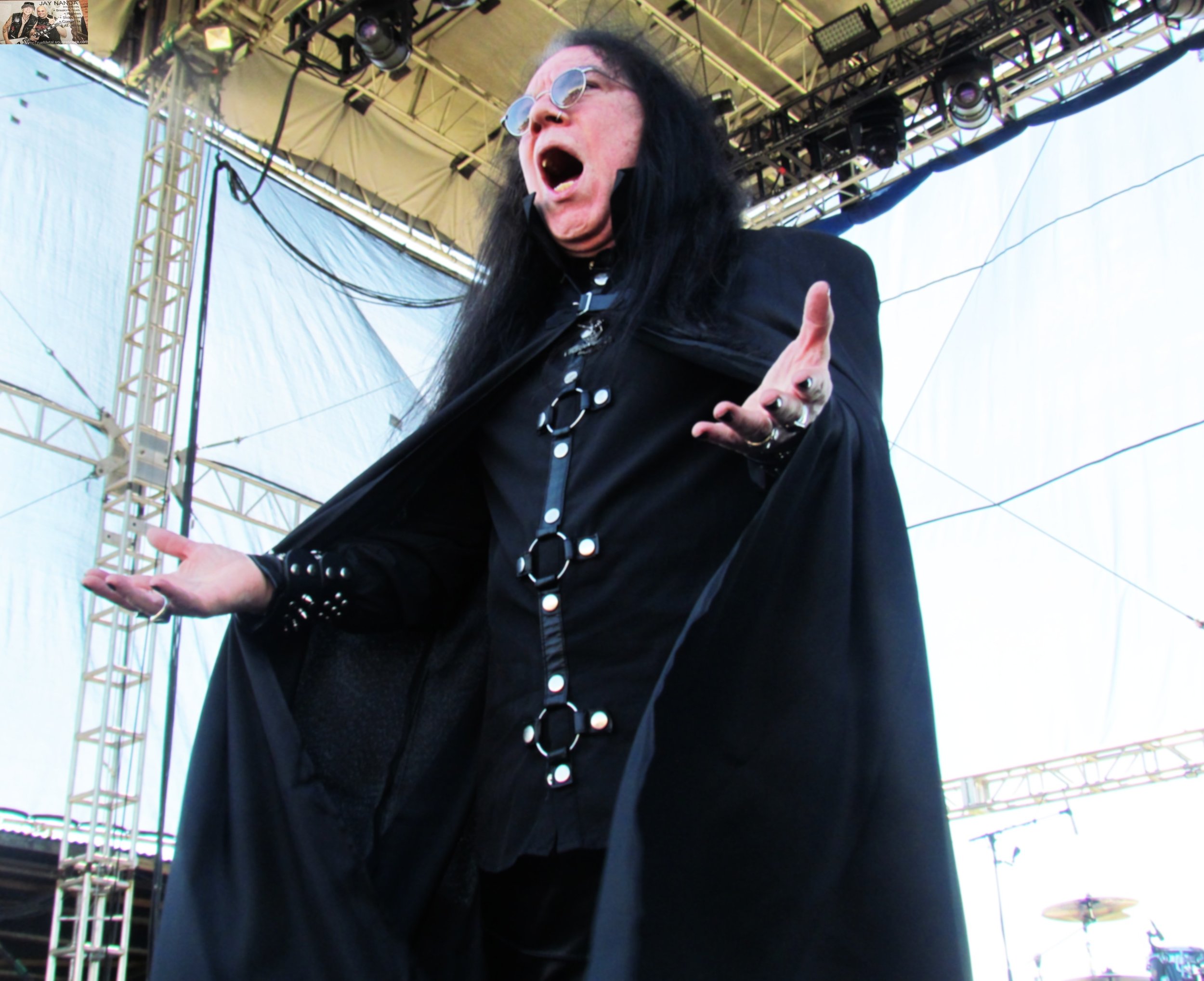  Rivera gets the crowd into it.  