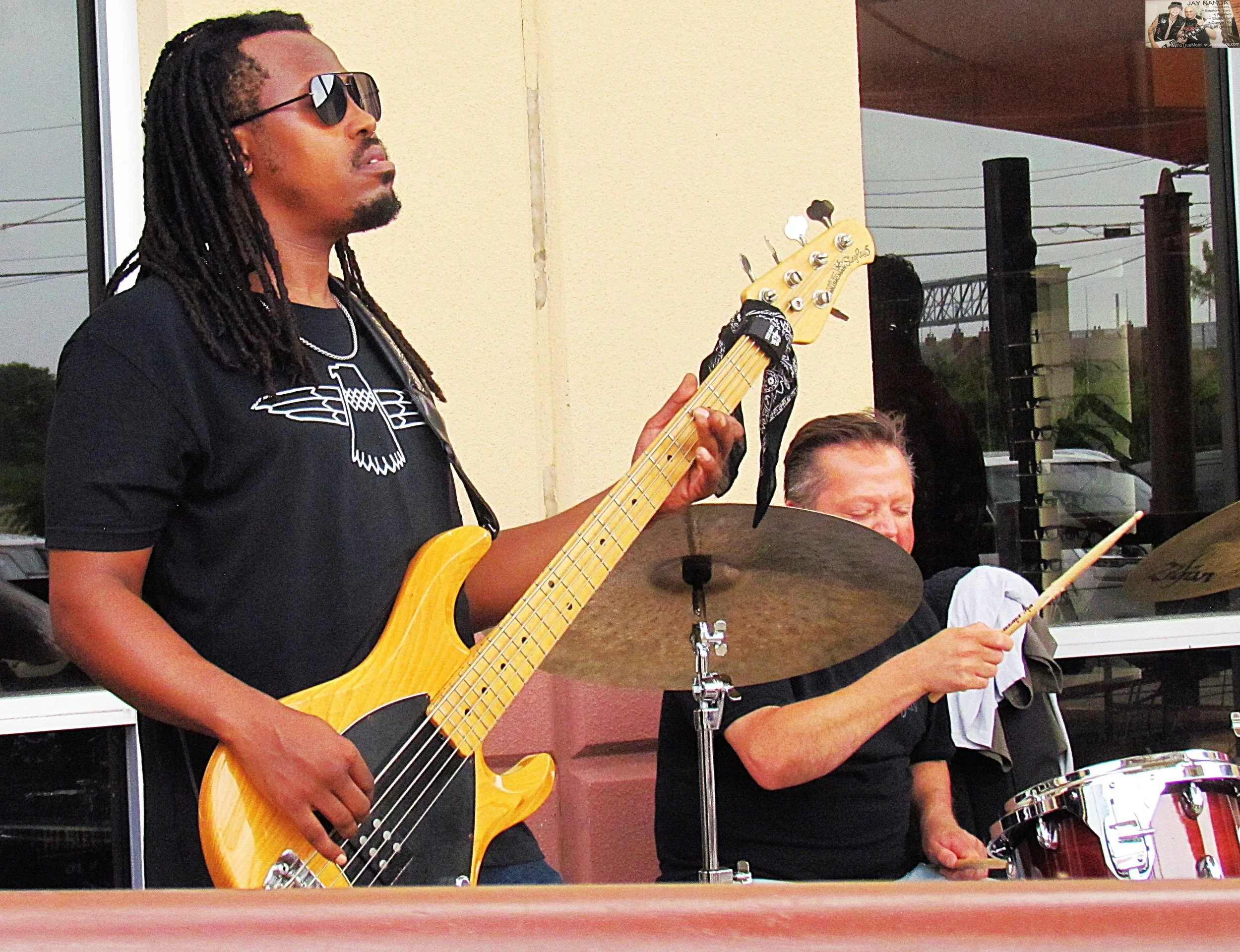  Dmitri and Tito rock out. 
