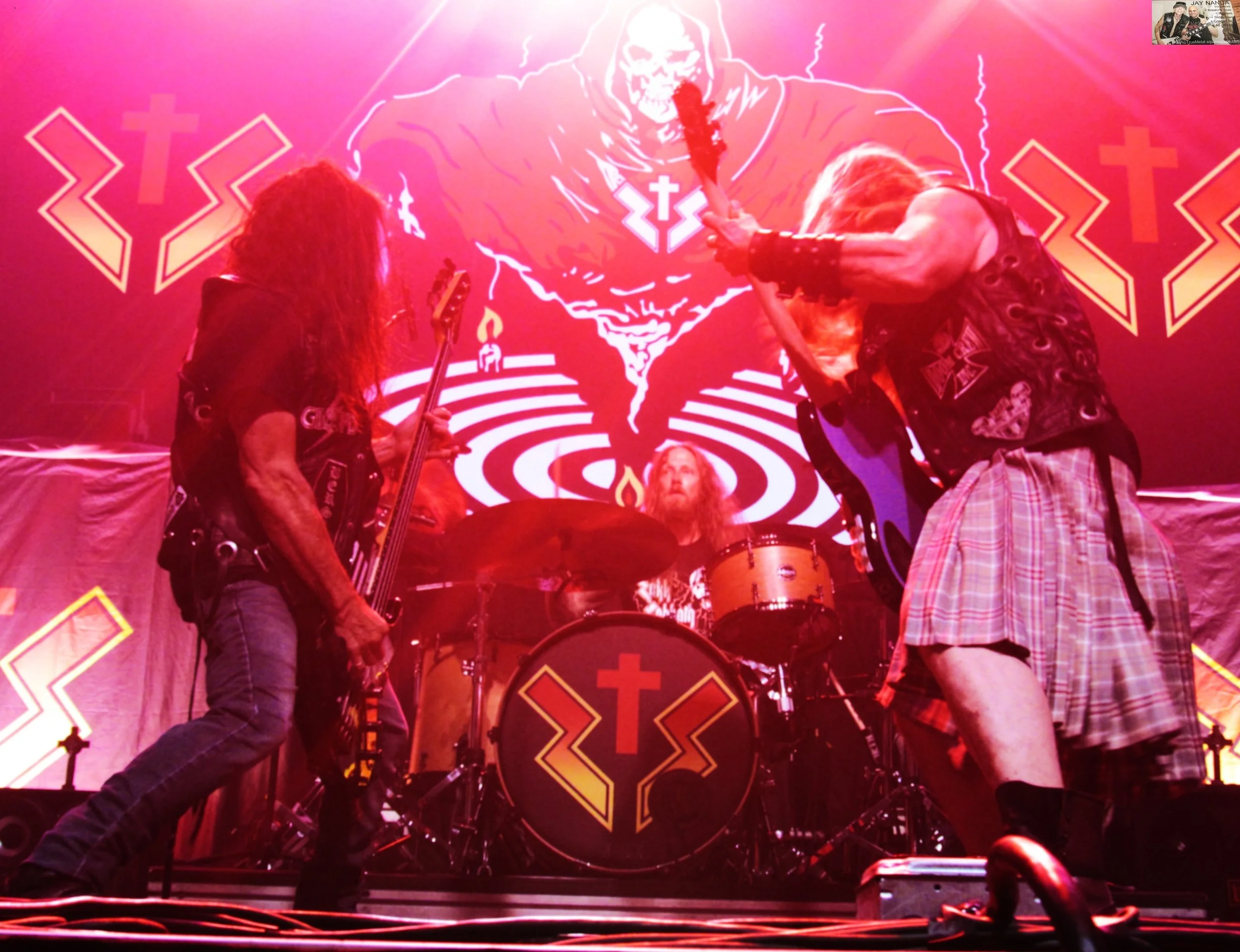 Engines of riffs, tributes &amp; seeing double demolish Boeing Center 