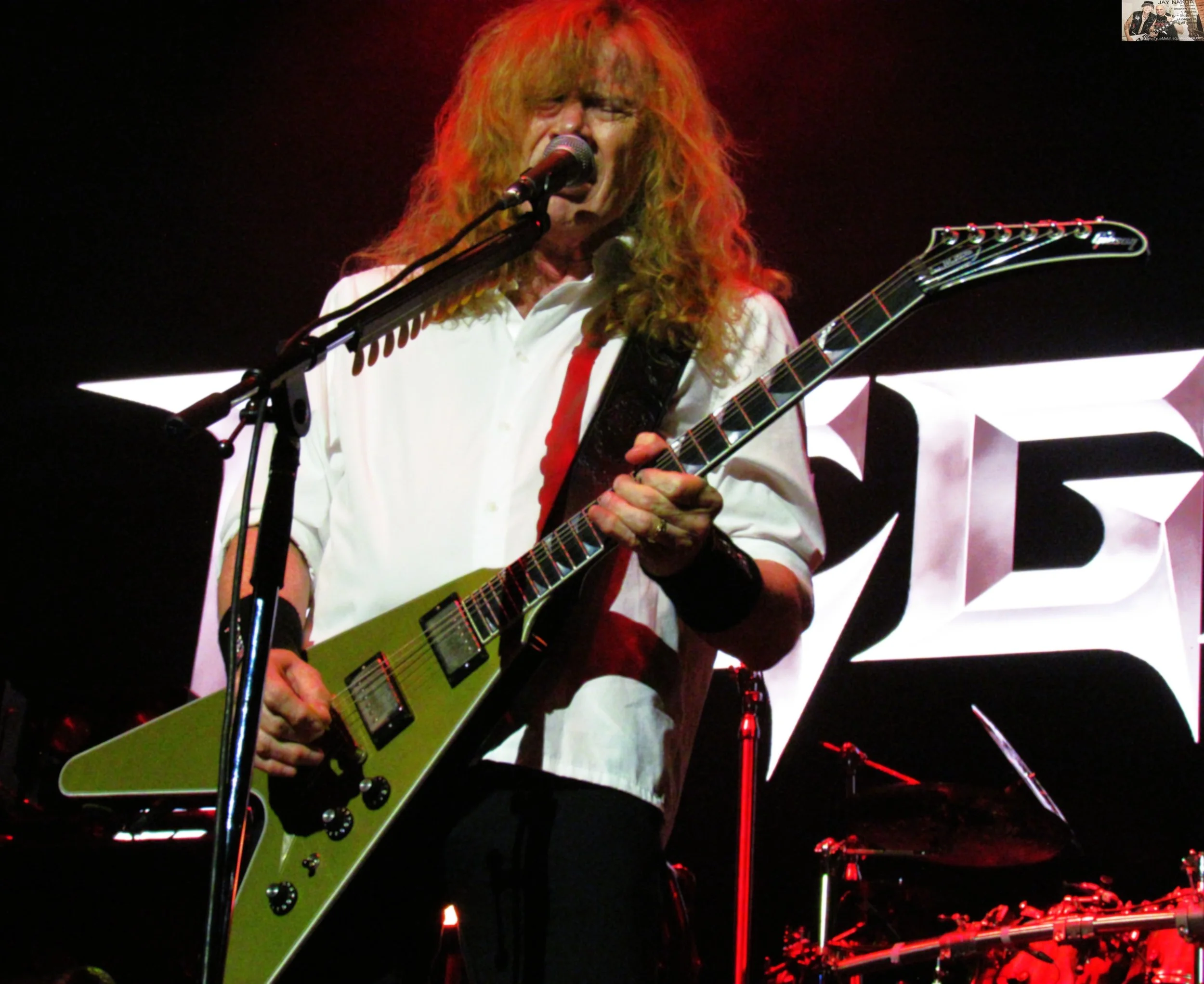  Mustaine inserted  Rust In Peace  track “Take No Prisoners” in place of the oft-played favorite “Hangar 18,” the song that comes before it on the album.  