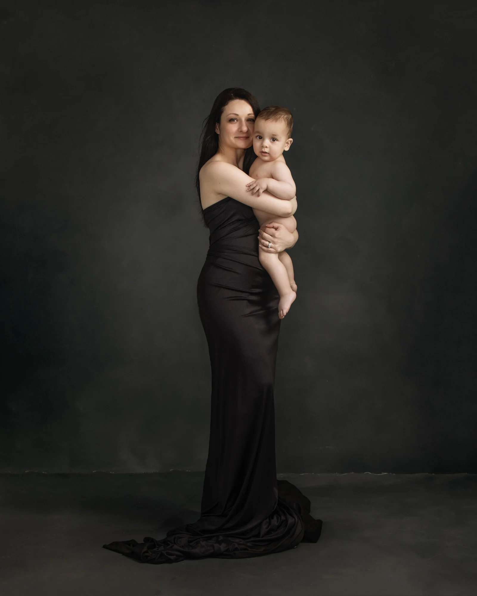 Elegant Classic Motherhood Family Baby Portraits7 Analia Paino Portrait Photography_.jpg