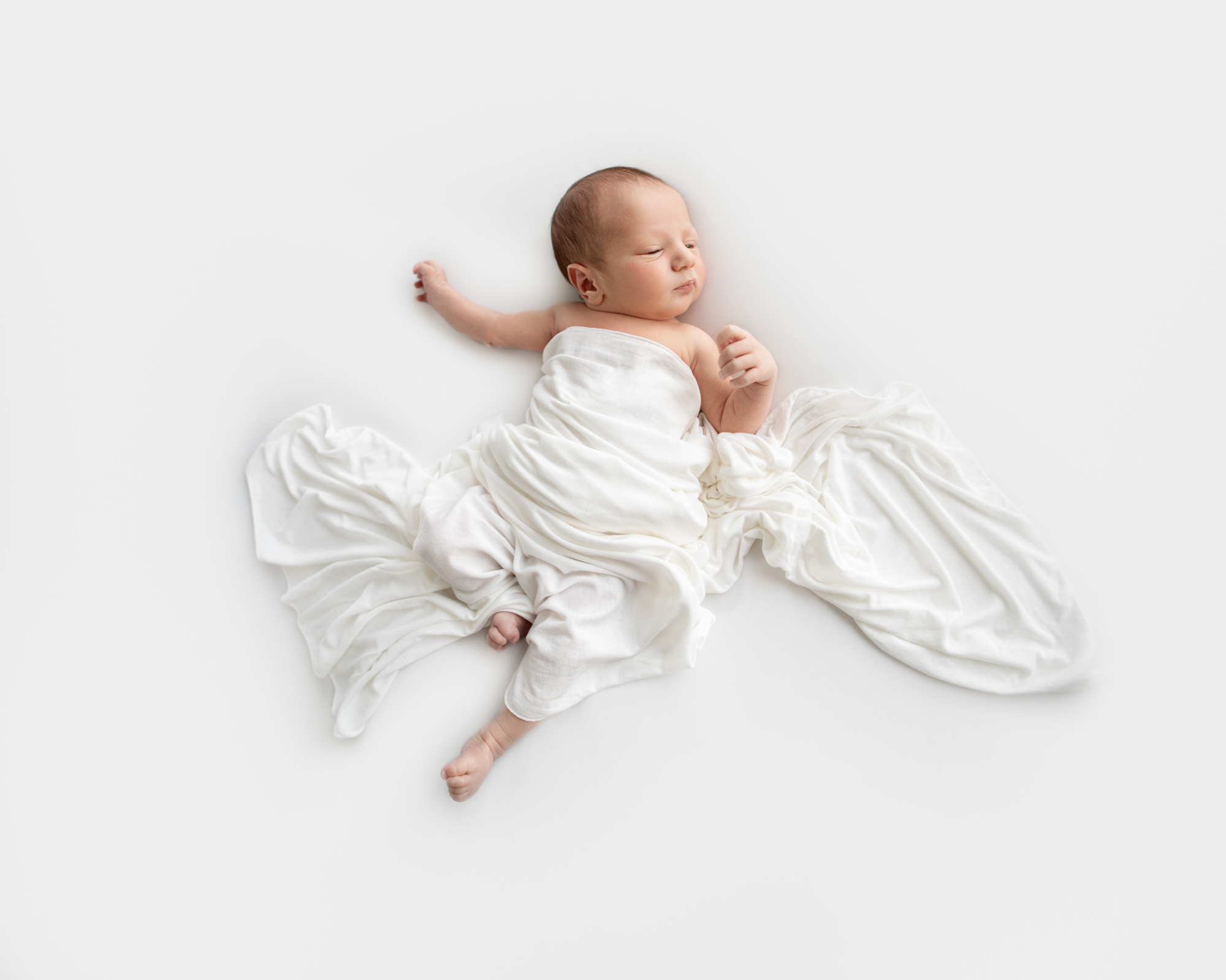 Newborn Baby Minimalist Blackand White 2Analia Paino Portrait Photographer.jpg
