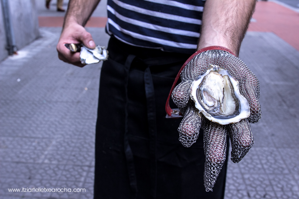 El Puertito Oyster Bar. Drinks and Oysters. Bilbao