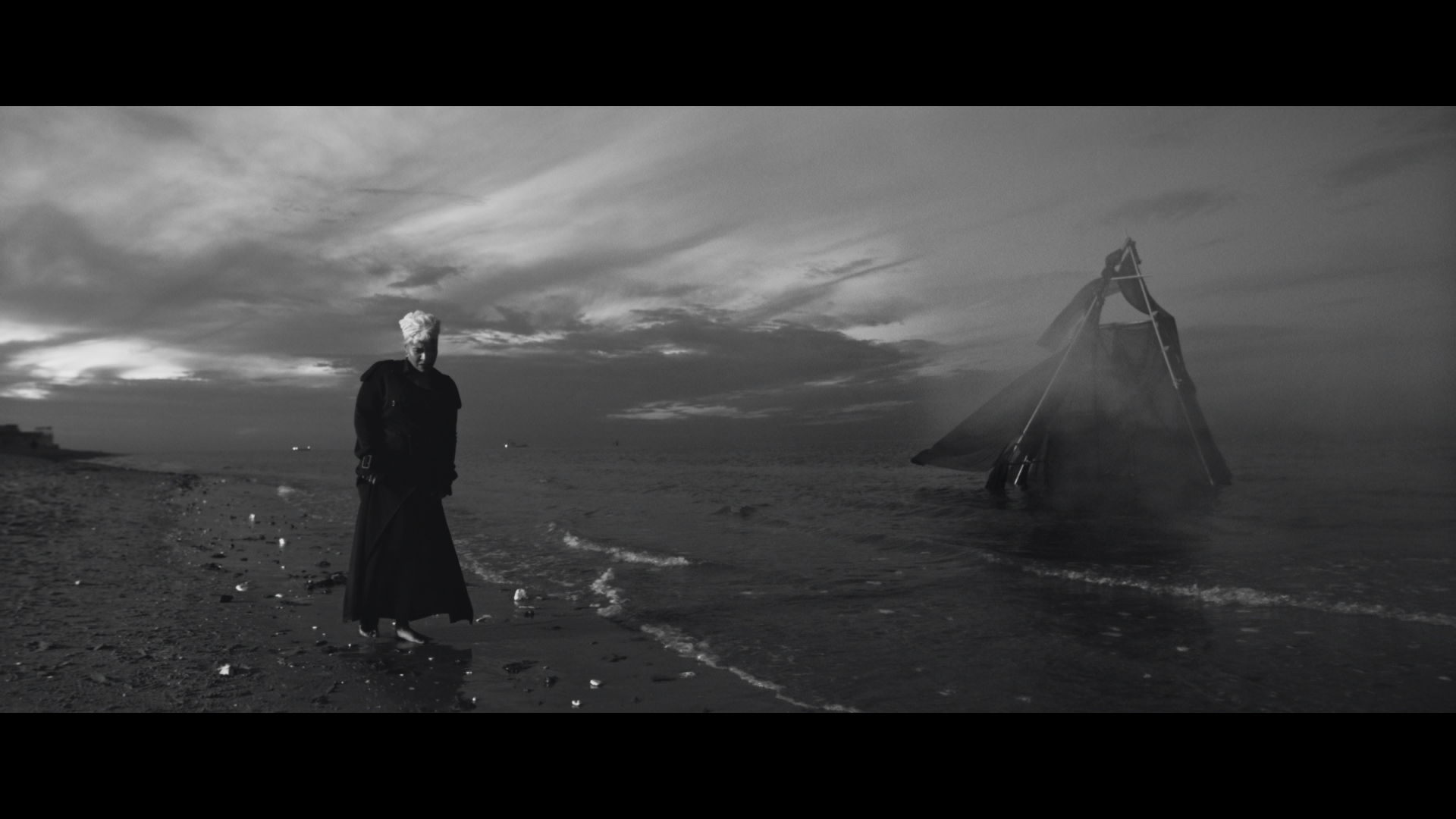 ES GRADE STILLS FOR STEVE__1.164.1.jpg