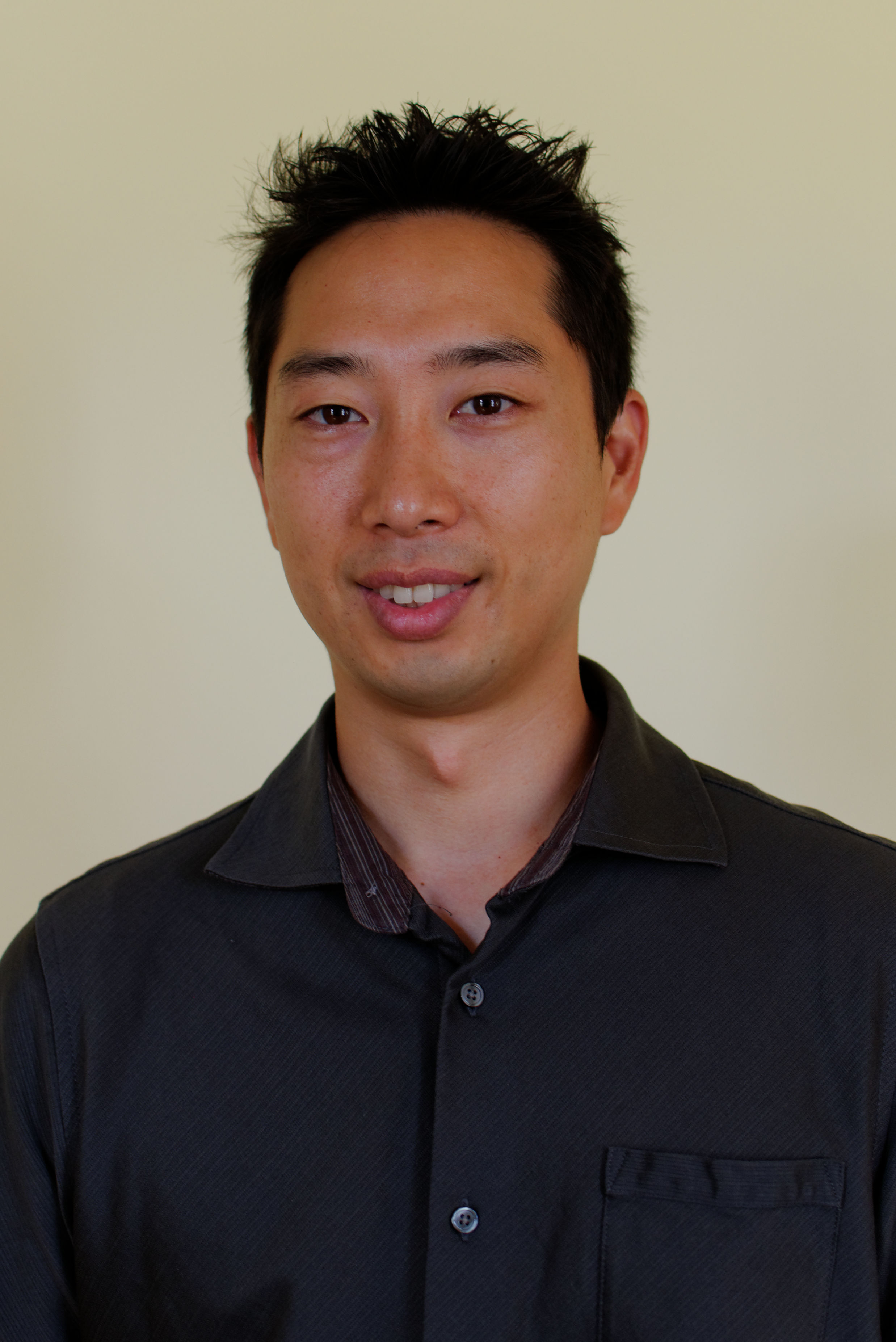 Peter Kyungsik Bong (Director of Governance) Peter graduated from Syracuse University and is currently an Analyst at JP Morgan’s Cyber security department. He is charge of structuring the governance framework of Jeshurun Christian School and en