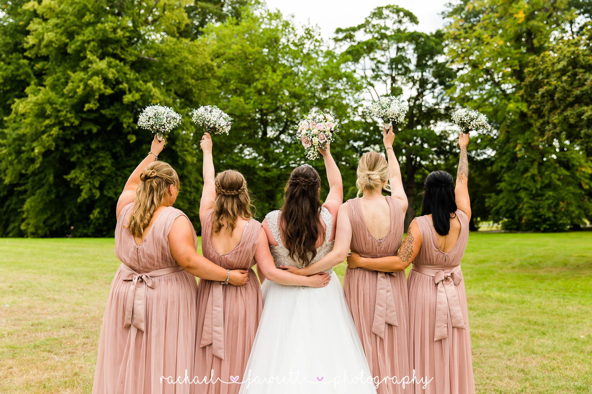 Lauren and her no.1 girls ❤❤🤍❤❤

#ruddingparkwedding #harrogateweddingphotographer #weddingphotographerharrogate #leedsweddingphotographer #ruddingpark #harrogatewedding #harrogatephotographer