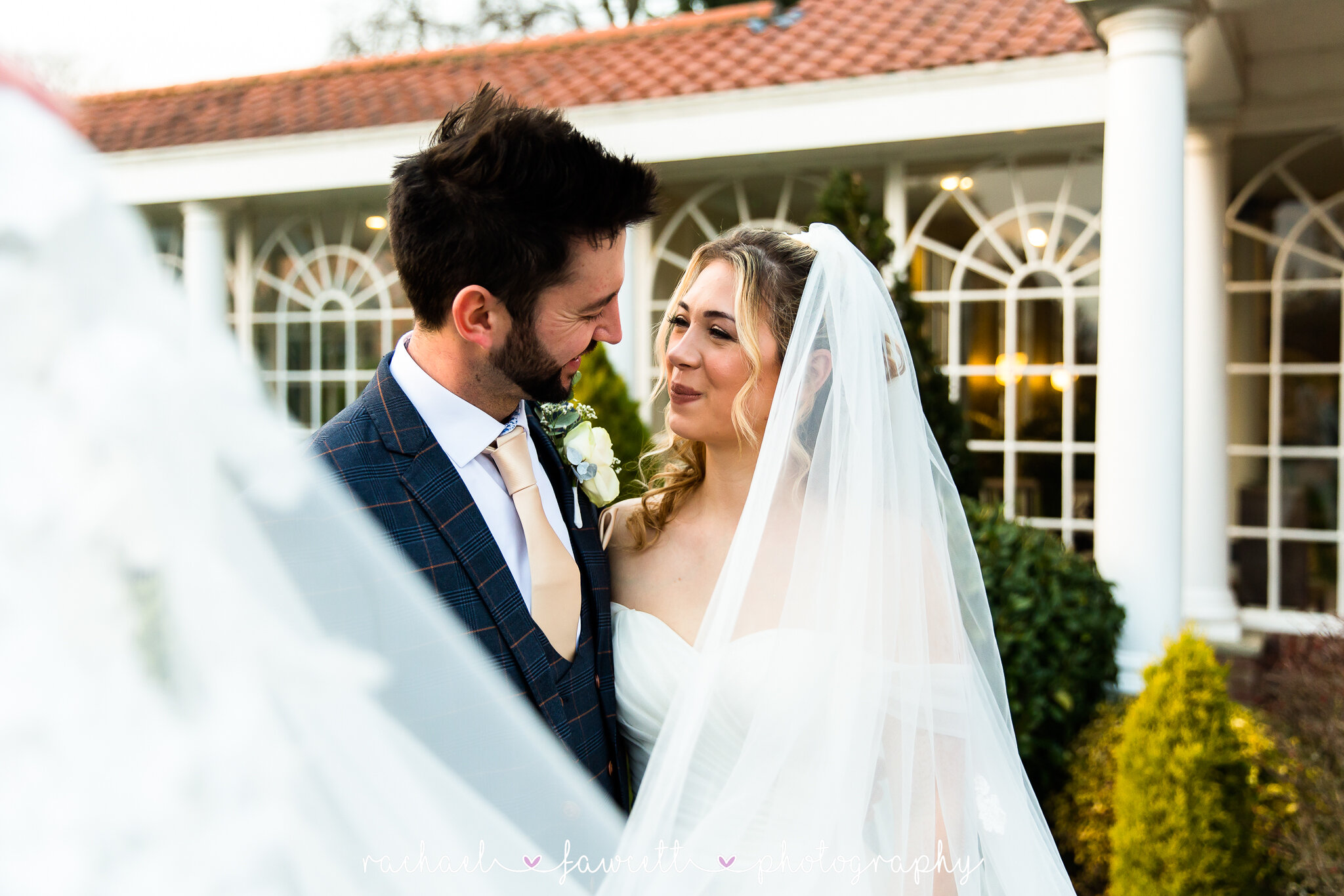 The look of love 💕💕💕
Mr and Mrs Lucas looking way too cute here. 

Venue: @thebridge_hotel