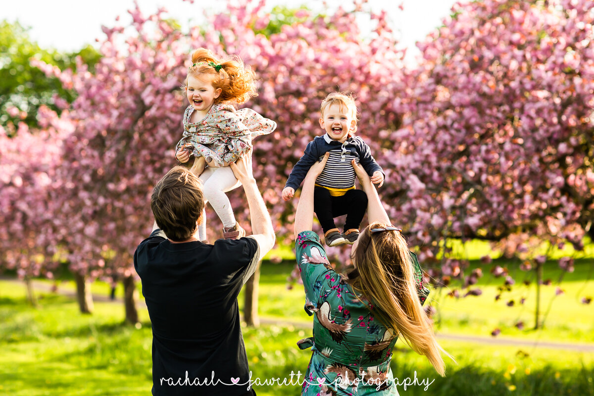 🌸 BLOSSOM  MINIS 🌸

Who is ready to get lost in a world of pink and update their family photos with me!? 😍😍 Over 75% of my blossom minis have already sold to my mailing list so if you want to be part of the blossom magic of 2024 - get yourself bo