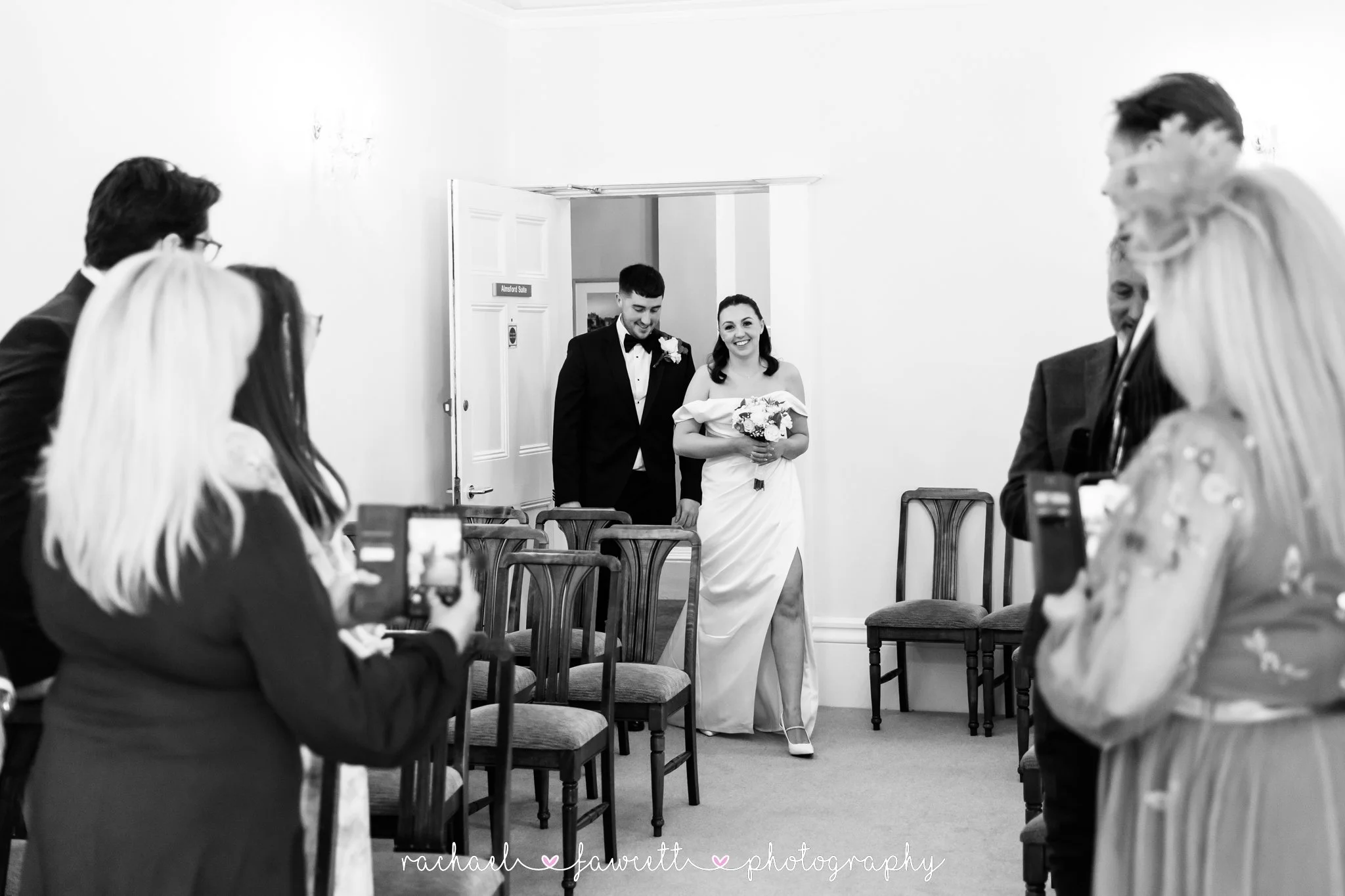 Harrogate-registy-office-wedding-photography-01.jpg