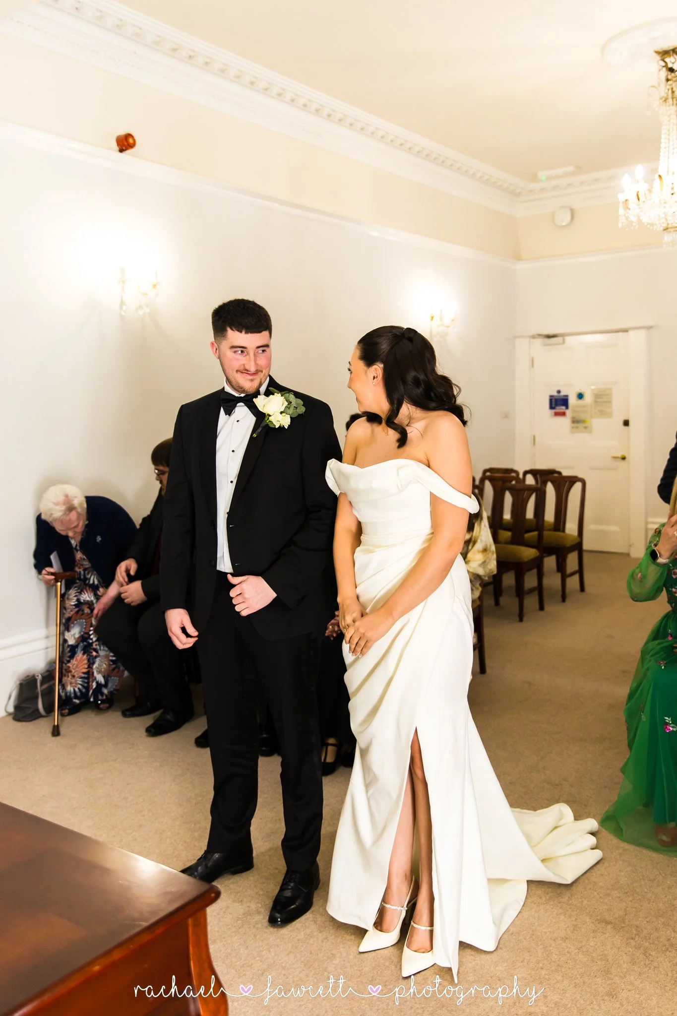 Harrogate-registy-office-wedding-photography-03.jpg