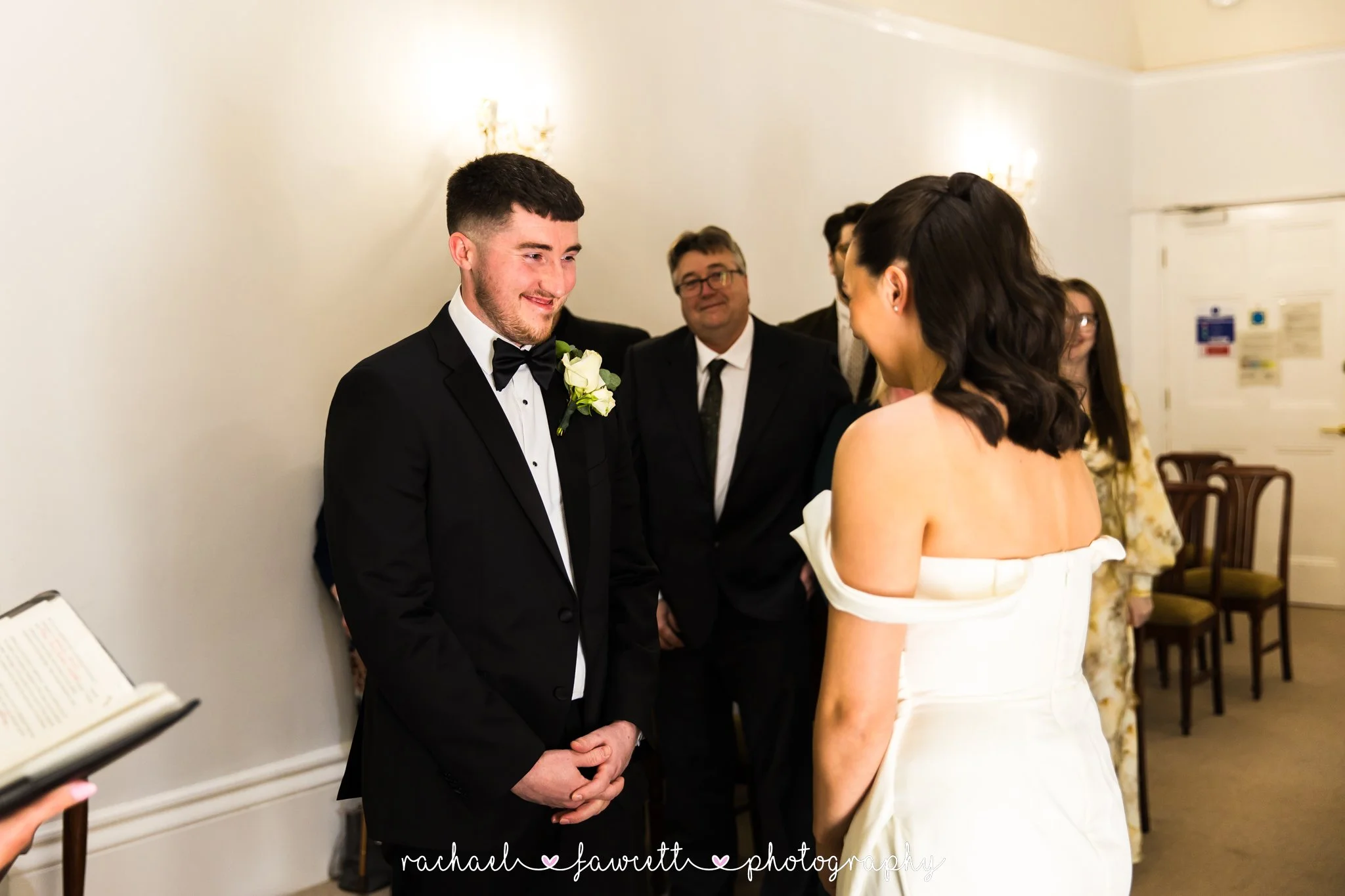 Harrogate-registy-office-wedding-photography-07.jpg