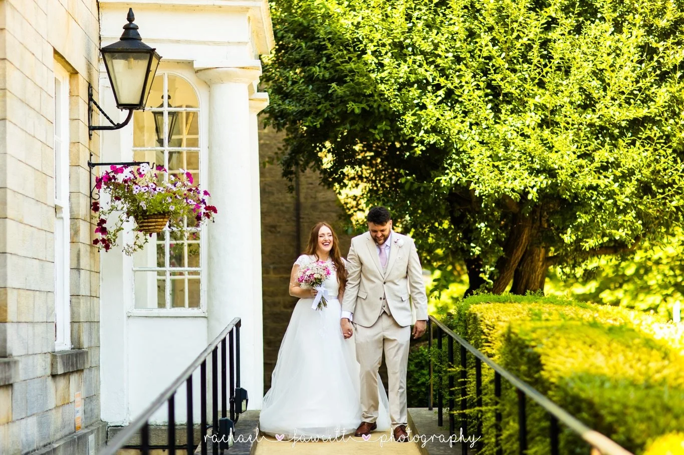 🩷 MR &amp;  MRS  L 🩷

I&rsquo;m pretty confident that most of my couples hope for sunshine on their wedding day but recently we have been having theeee sunniest, hottest wedding days and it&rsquo;s been glorious! K &amp; D recently had a beautiful 