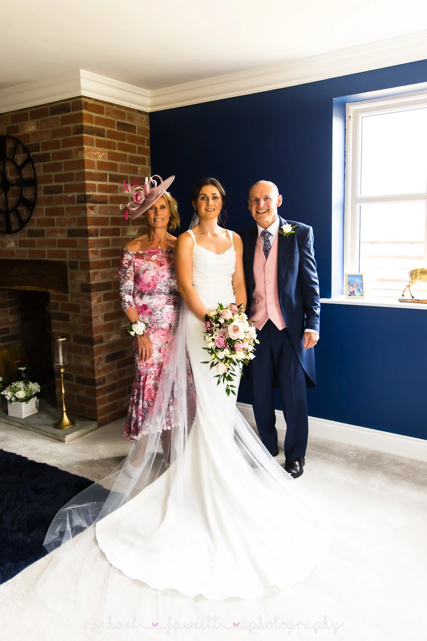 Harrogate-marquee-wedding-photography-018.jpg