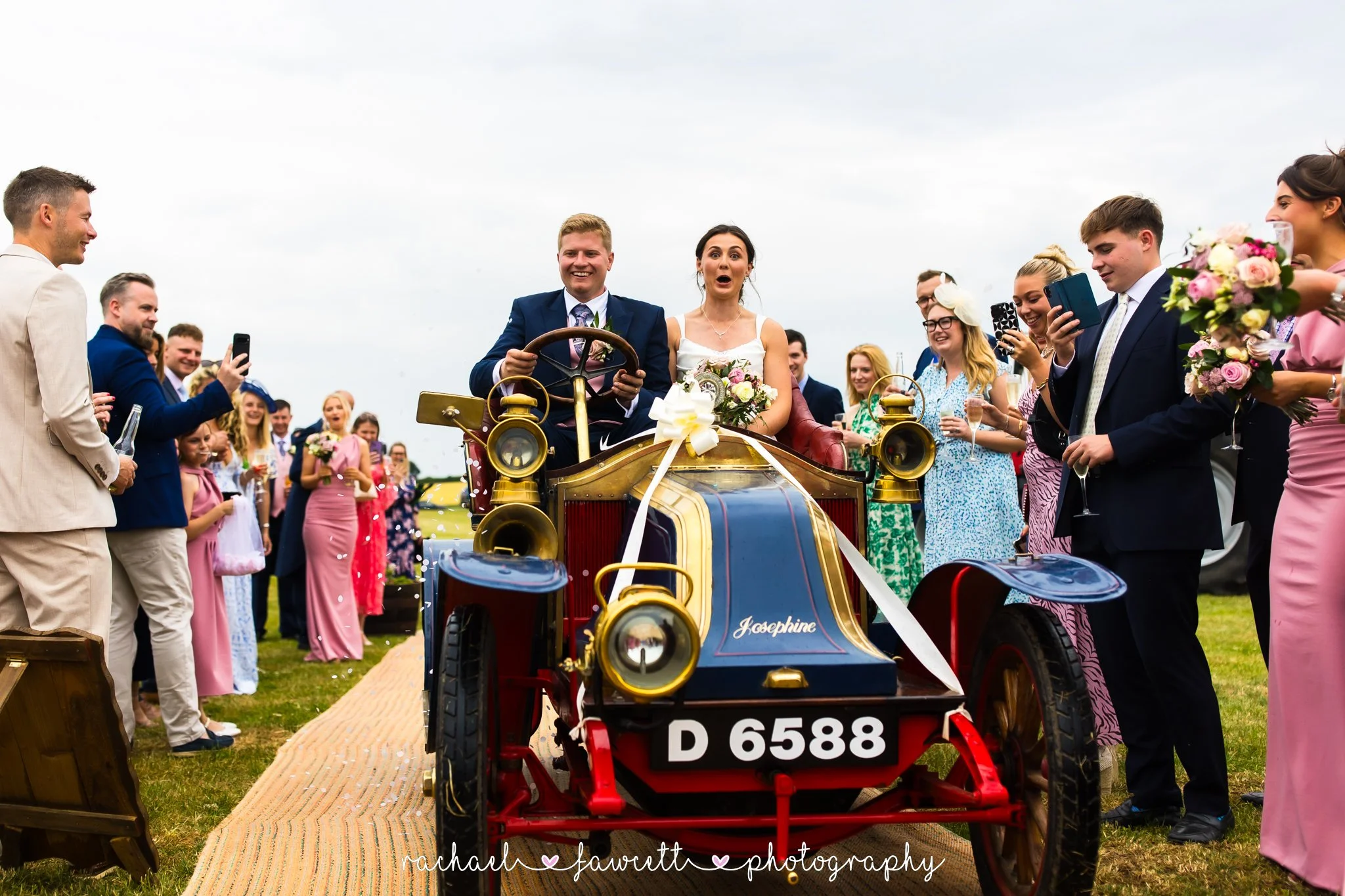 Harrogate-marquee-wedding-photography-075.jpg