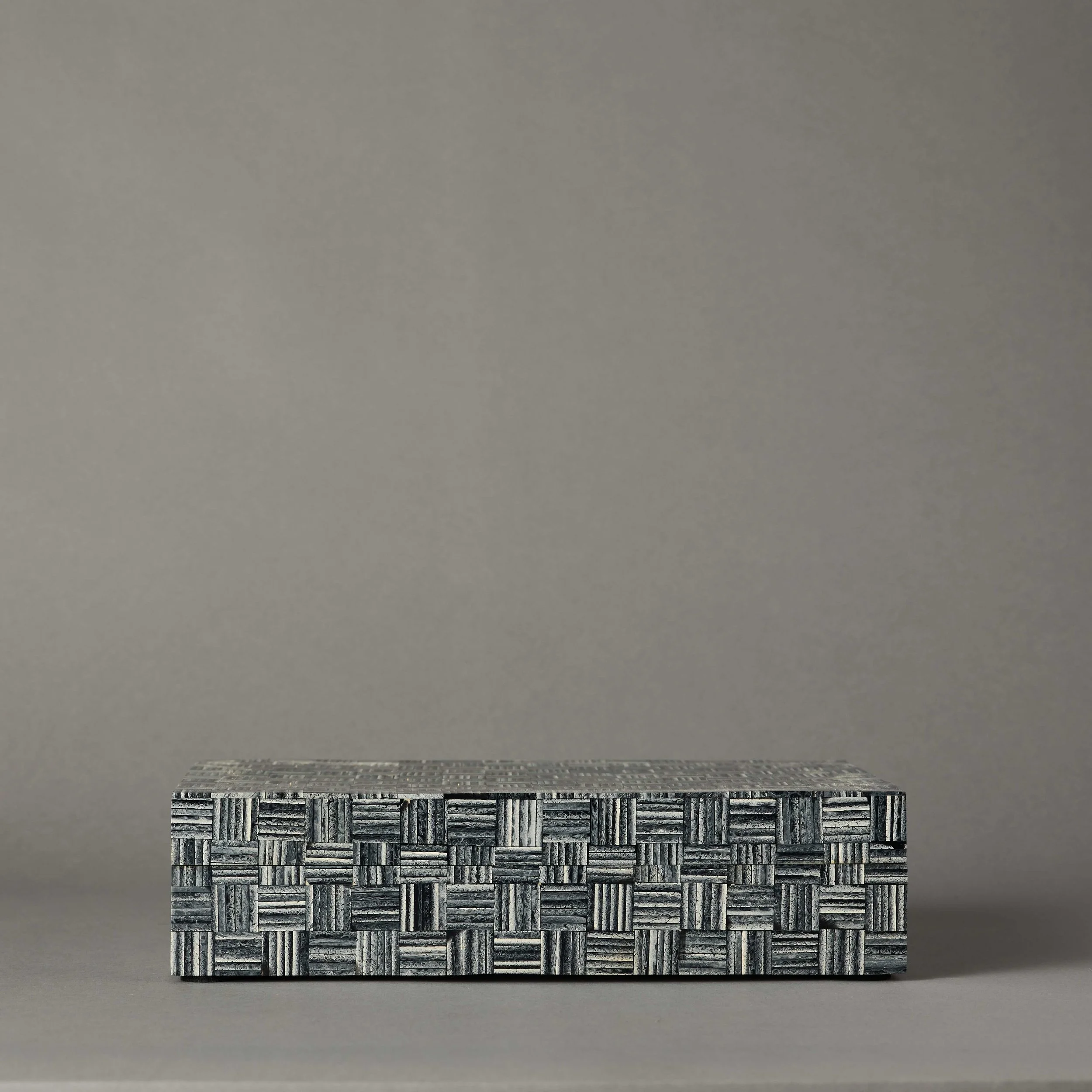 Black Tile Box | Medium