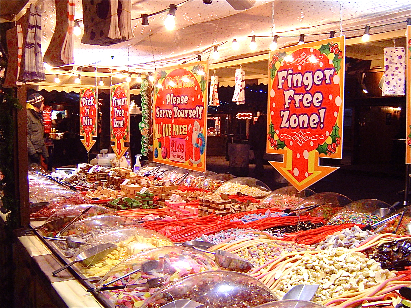 sweets-stall-southbank-christmas-market.jpg