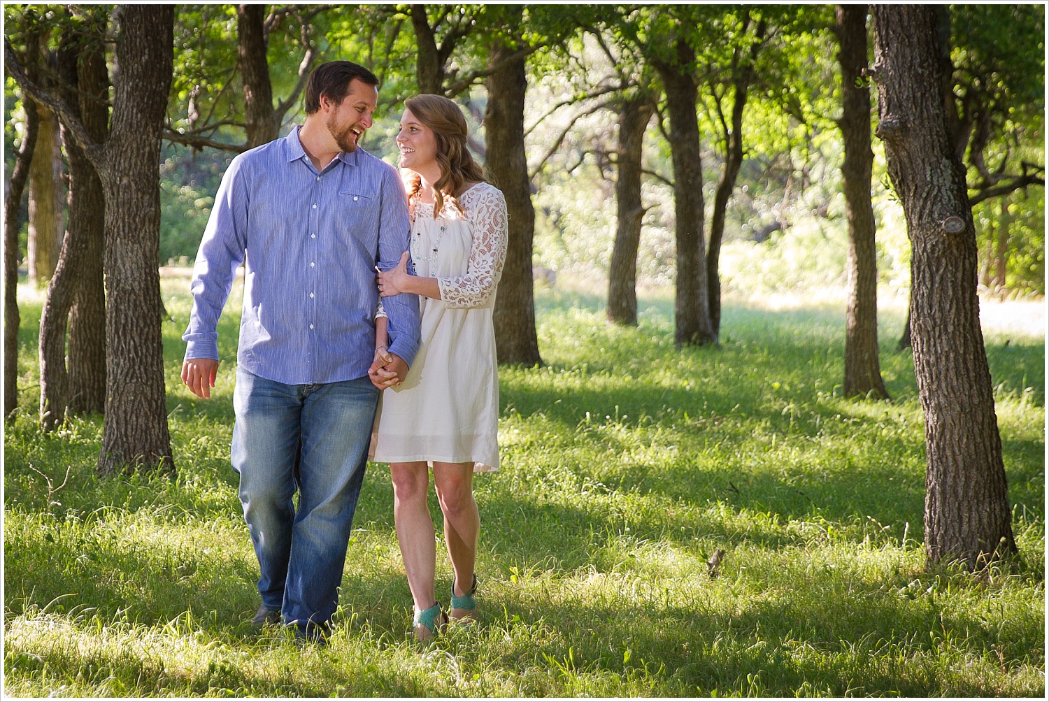 Tips on how to dress for your engagement portraits, Jason & Melaina Photography, Texas Wedding Photographers