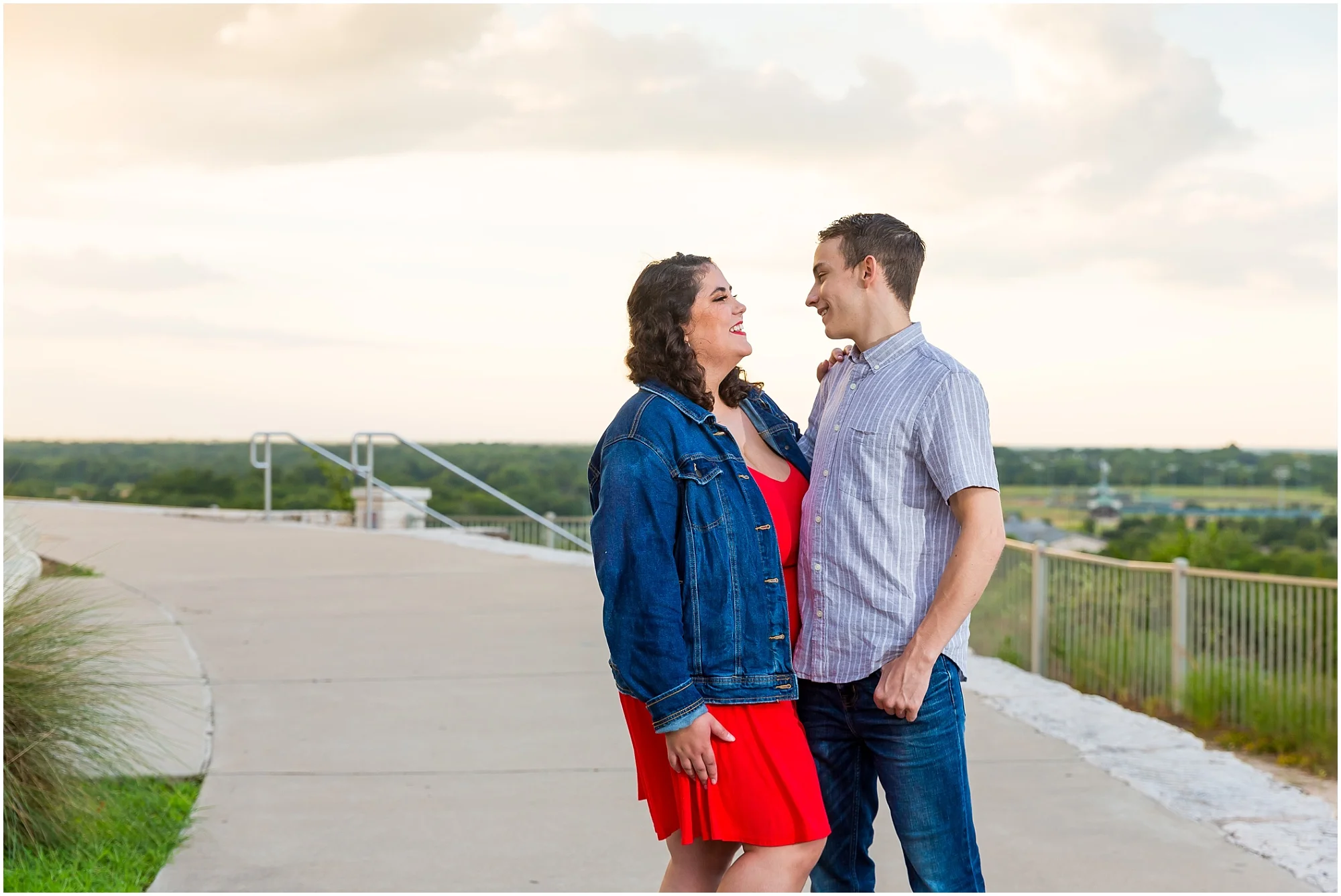 Rainy-Cameron-Park-Engagement-Photos_0006.jpg