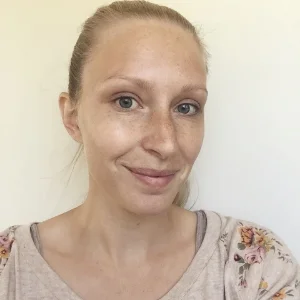 3 days after using Beautycounter Essentials Face Collection including Jasmine Lustro face oil. No cosmetics are on my skin in this picture. 