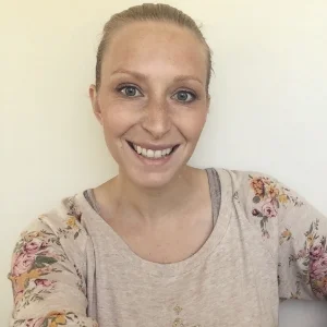 Taken right after the first picture, only with minimum cosmetics on. I loved how my face felt even while under powder and blush. 