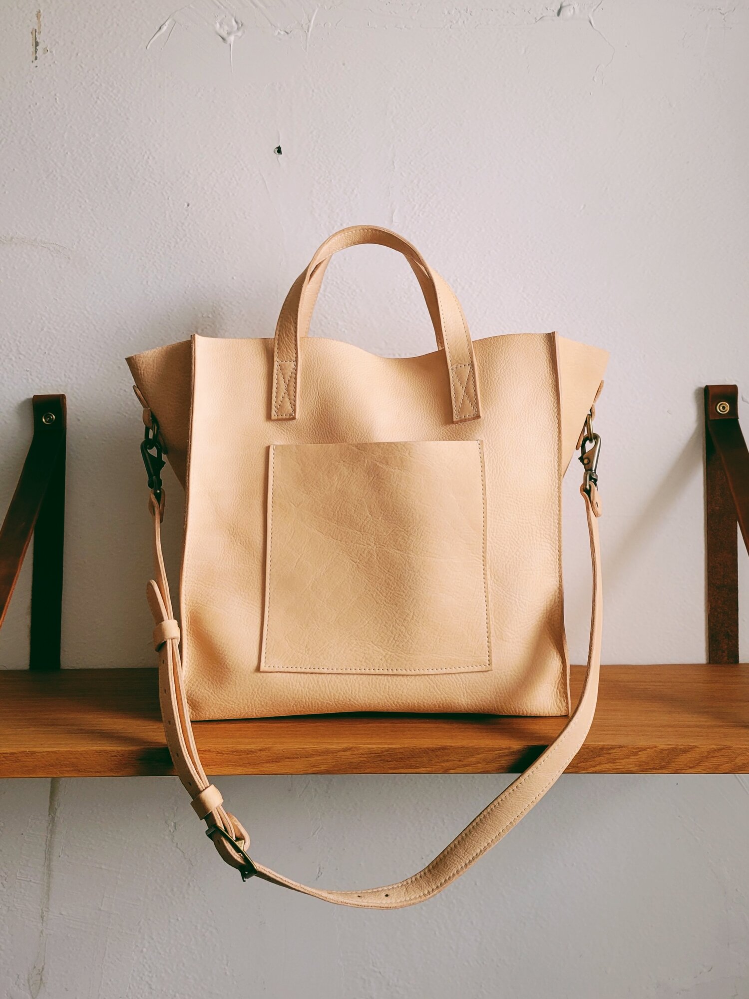 Leather | Large Tote — A Well Worn Story