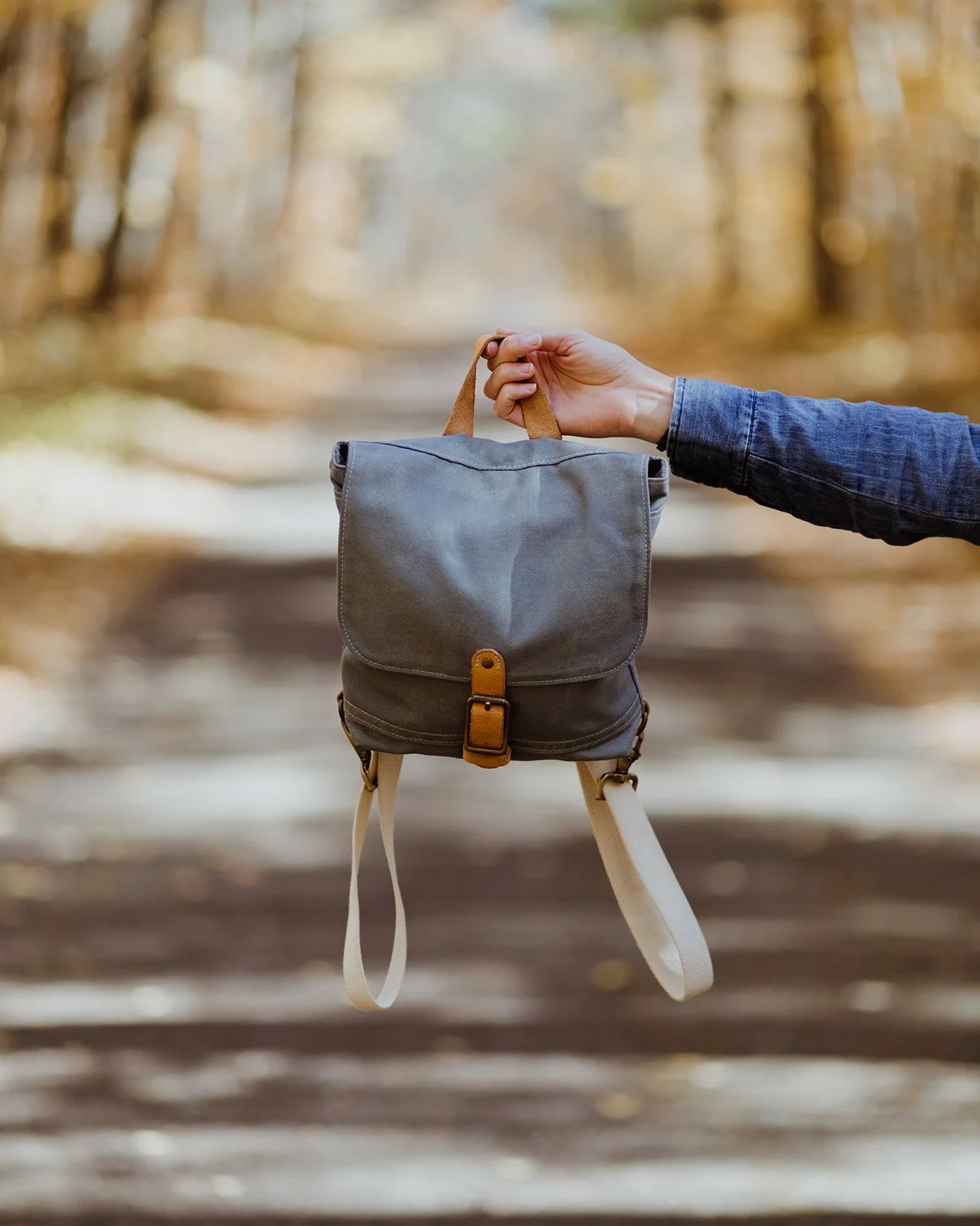 brown canvas mini small backpack Women - Light Blue - Cotton Cloth & Leather - 16L - 15.6" Laptop Sleeve With a 16 L capacity and compact size of 42 31 11 cm Small Womens Brown Leather and