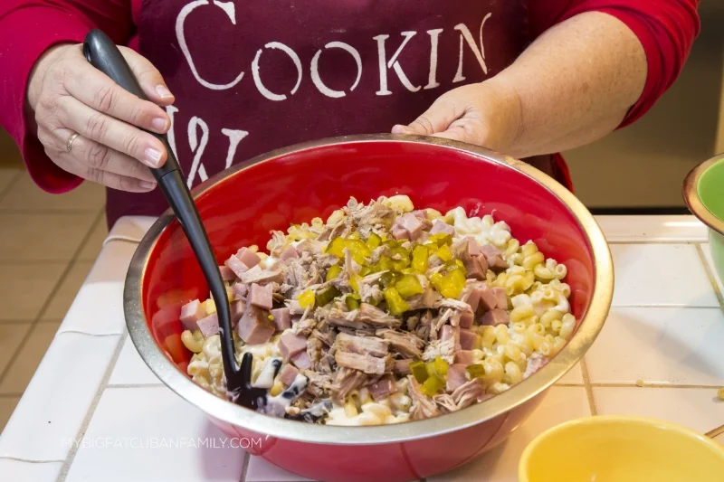My Big Fat cuban Family Cubano Mac and Cheese Recipe #GoAutentico #SoCu #spon