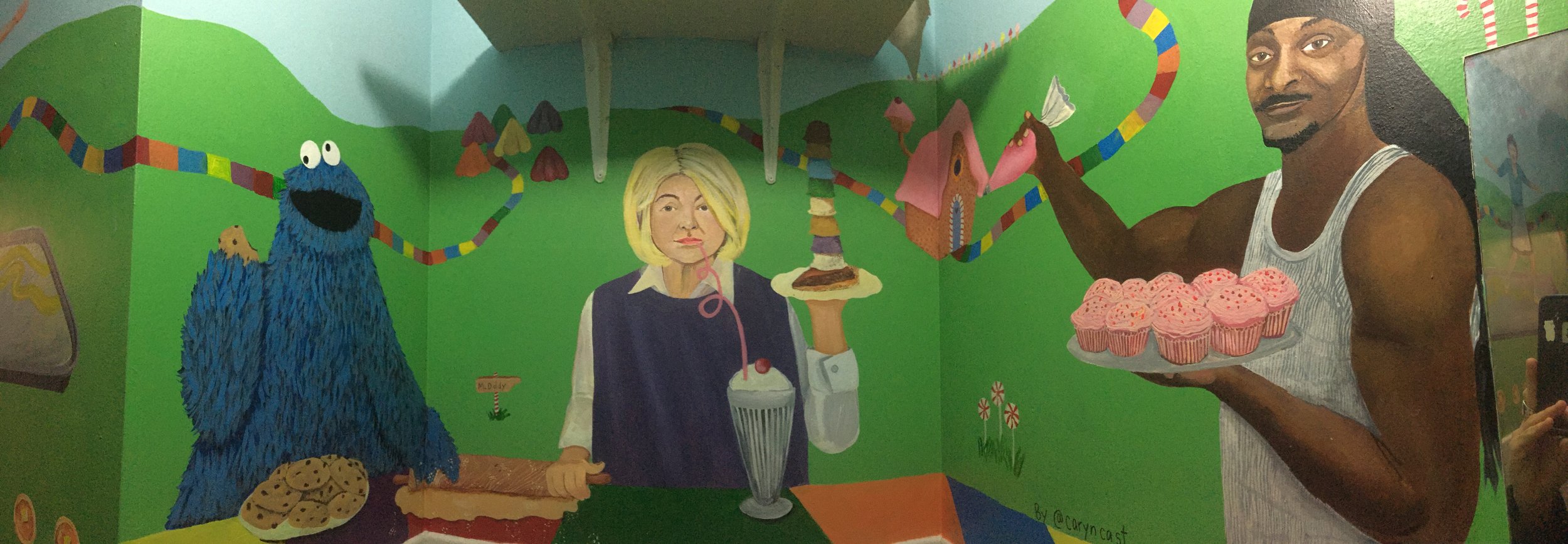 Martha Stewart and Snoop Dogg mural