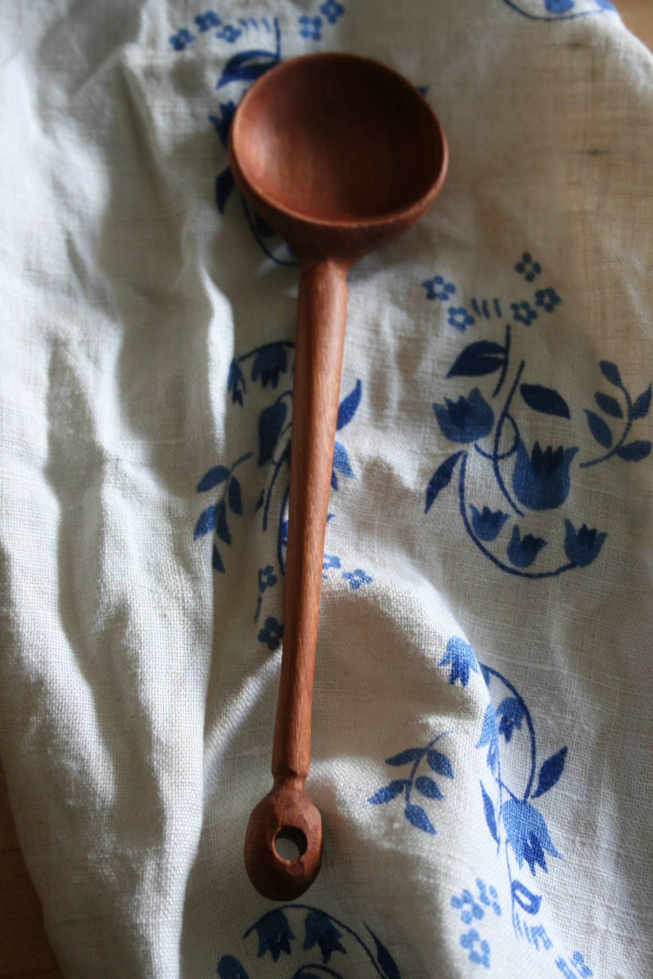  &nbsp; &nbsp; cherry soup spoon 