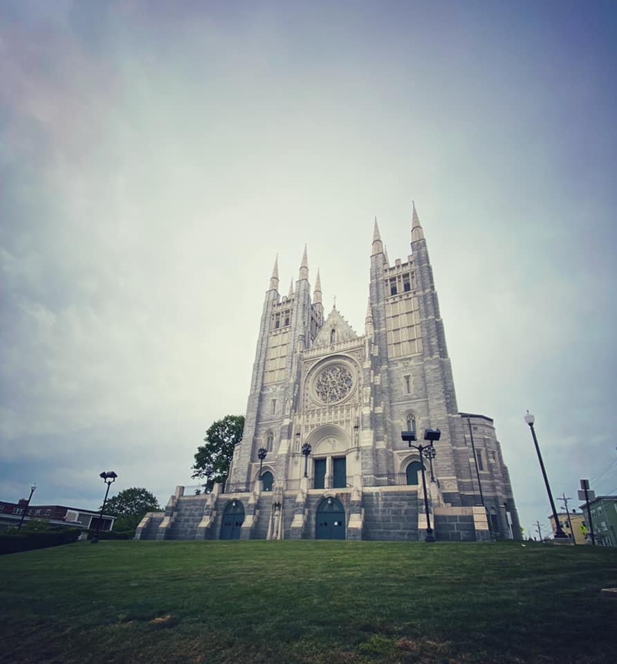  The Basilica of Saints Peter and Paul, Lewiston. 