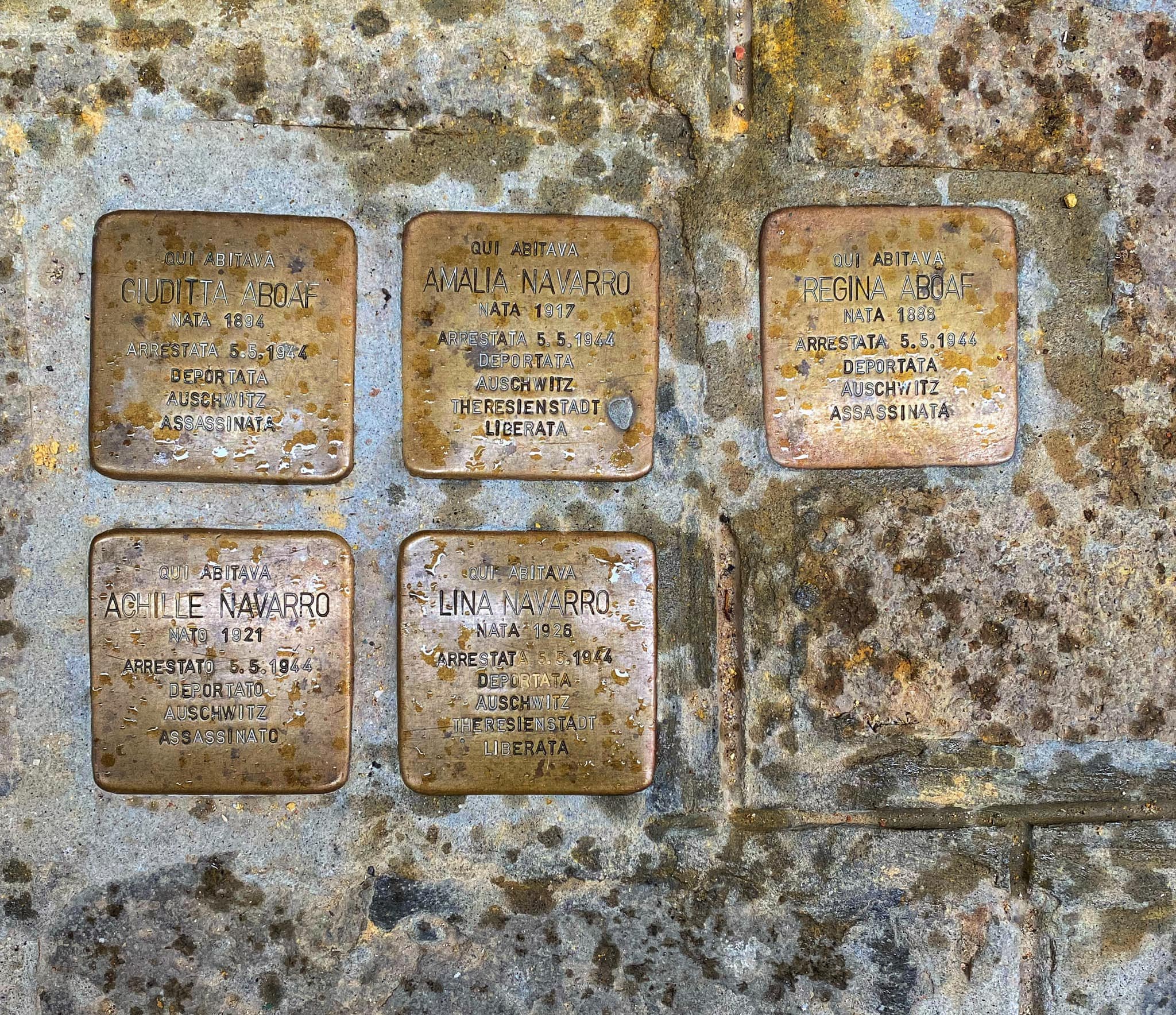  Look down: brass plaques in the oldest Jewish ghetto in the world (instituted in 1516 by decree of the doge and the Venetian Senate, and dissolved by Napoleon Bonaparte in 1797). The plaques are a late 20th century initiative in memory of those depo