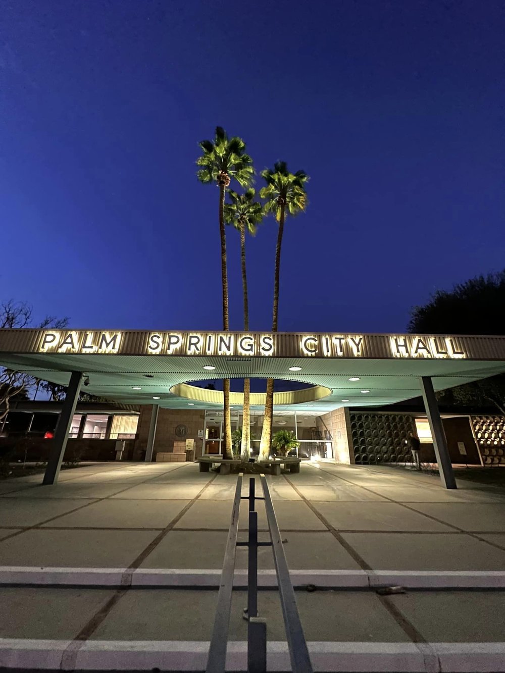  One of my favorites: Palm Springs City Hall, designed by one of my favorites: Alfred Frey. 