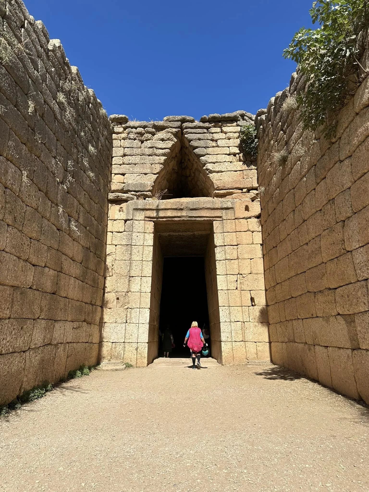  Monumental burial site of ancient royal Mycenae, precursors of the classical Greeks. 