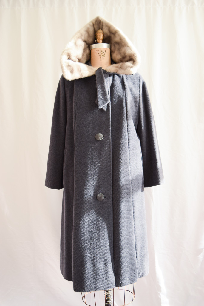 Rondella. Vintage 1950's Charcoal Gray Swing Coat with Fur Collar ...
