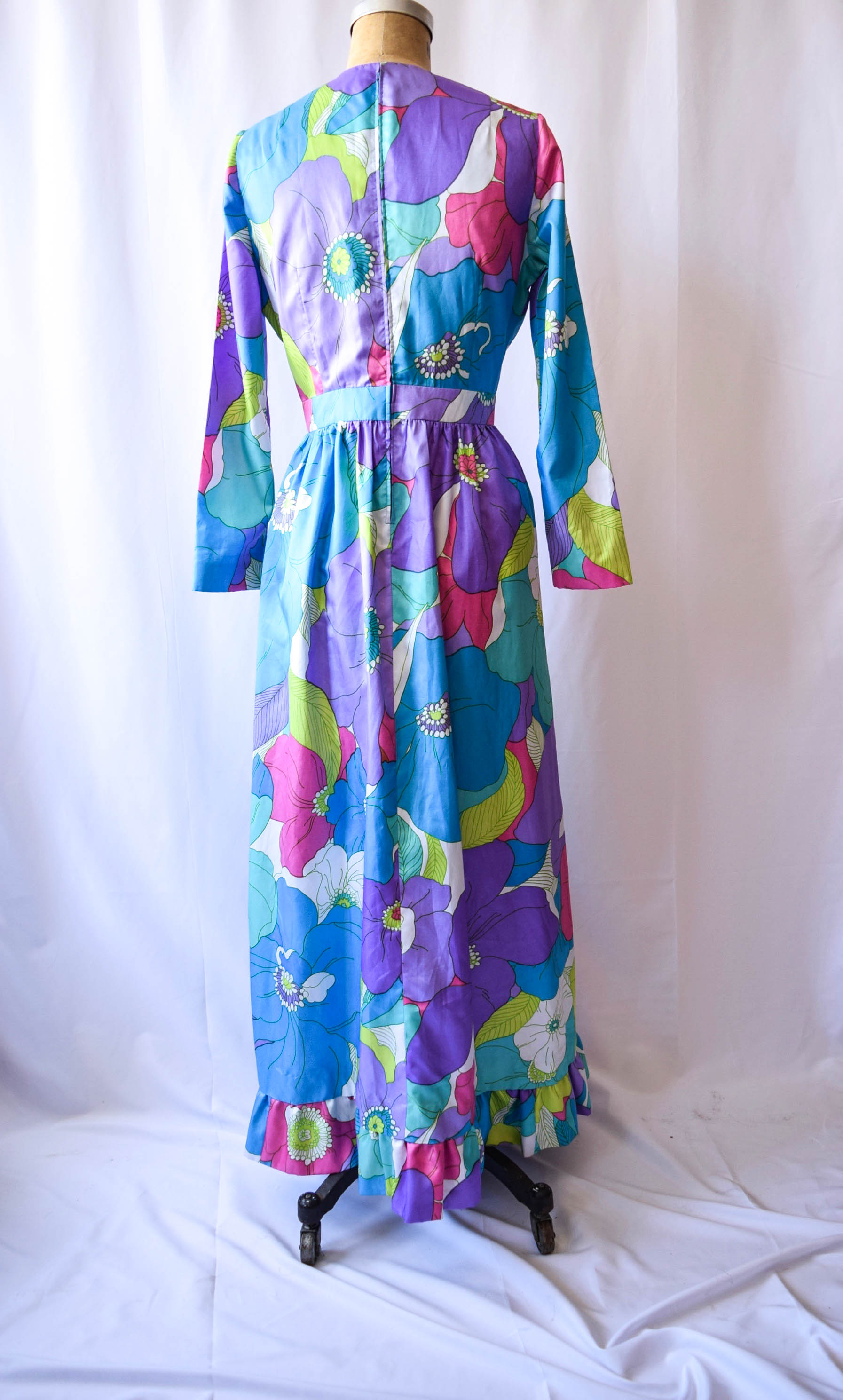 Poesies. Vintage 1960s/ 70s Psychedelic Floral Print Maxi Dress ...