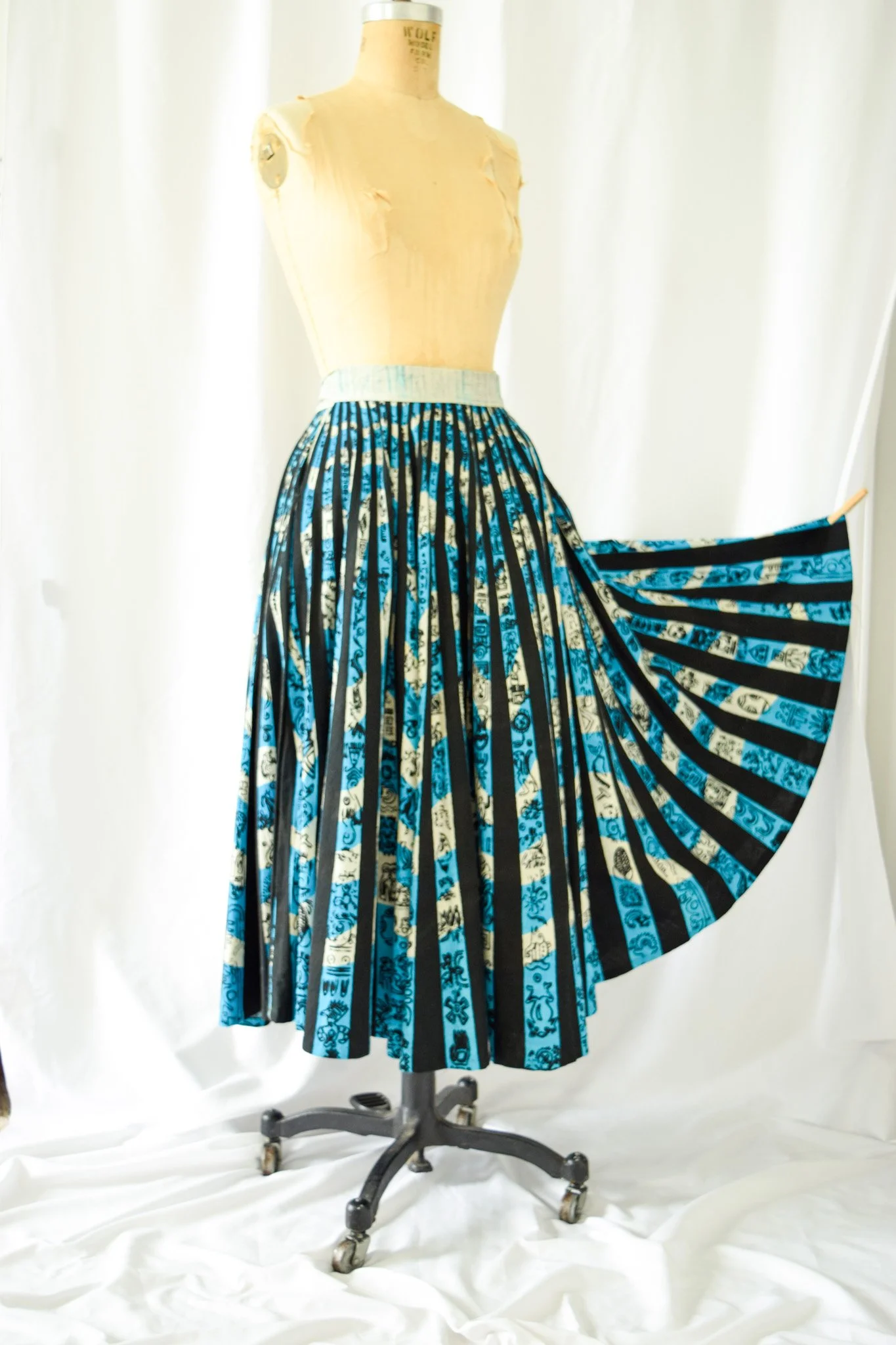 Vintage 1950s Hand Painted Mexican Circle Skirt — Bobbins