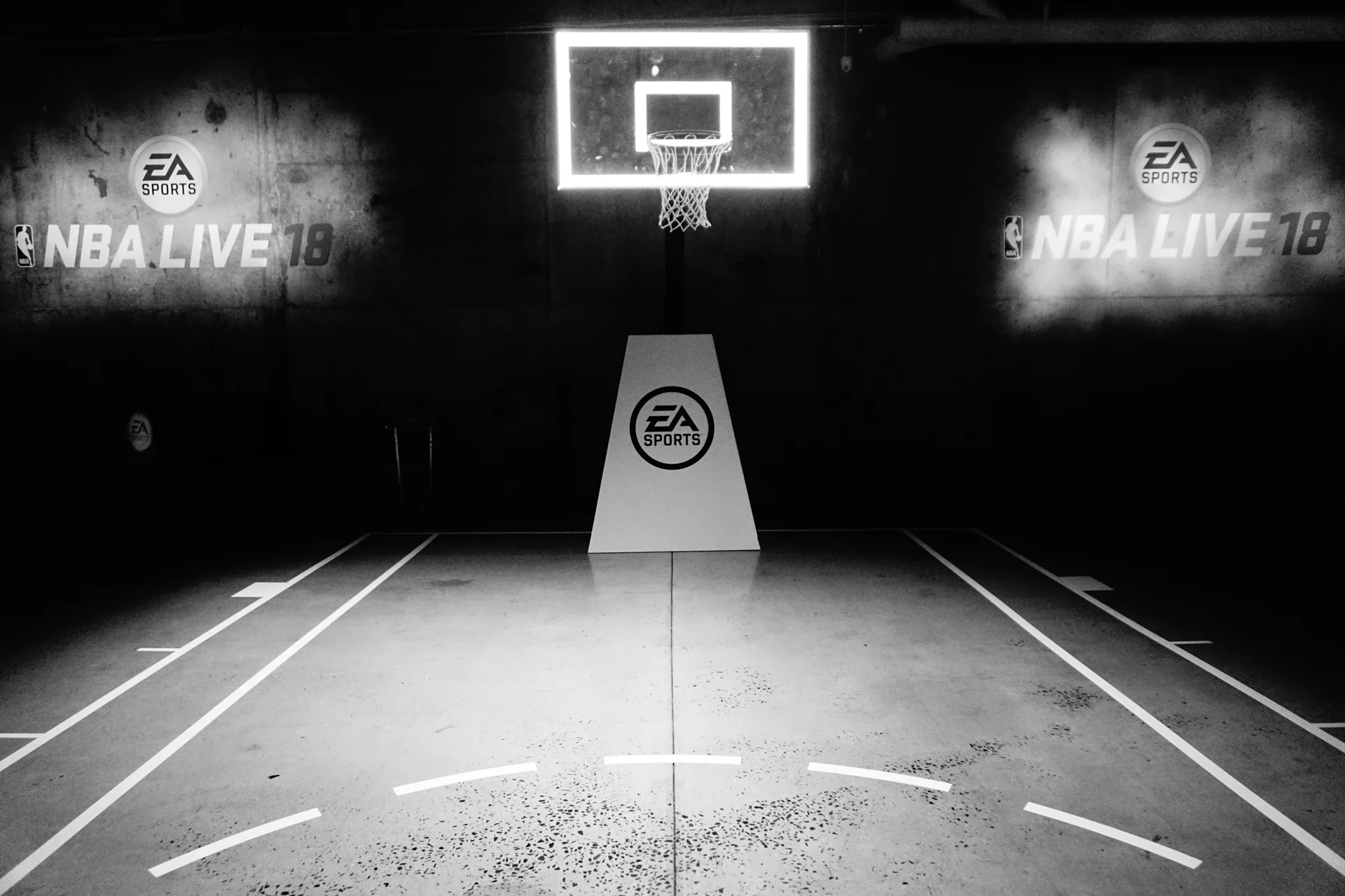 NBALIVE_HOOP2.jpg