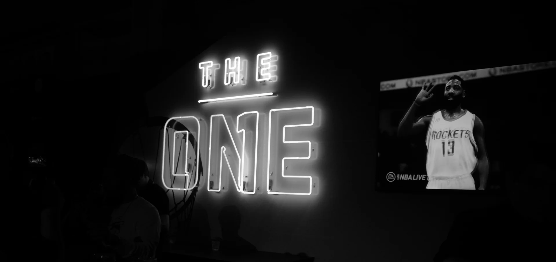 NBALIVE_NEON.jpg
