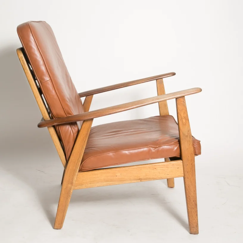 Wegner cigar chair 7.jpg