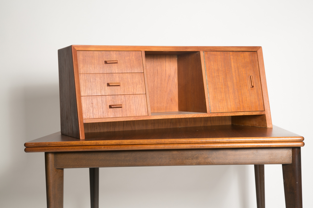 danish desk hutch 2_FRONT.jpg