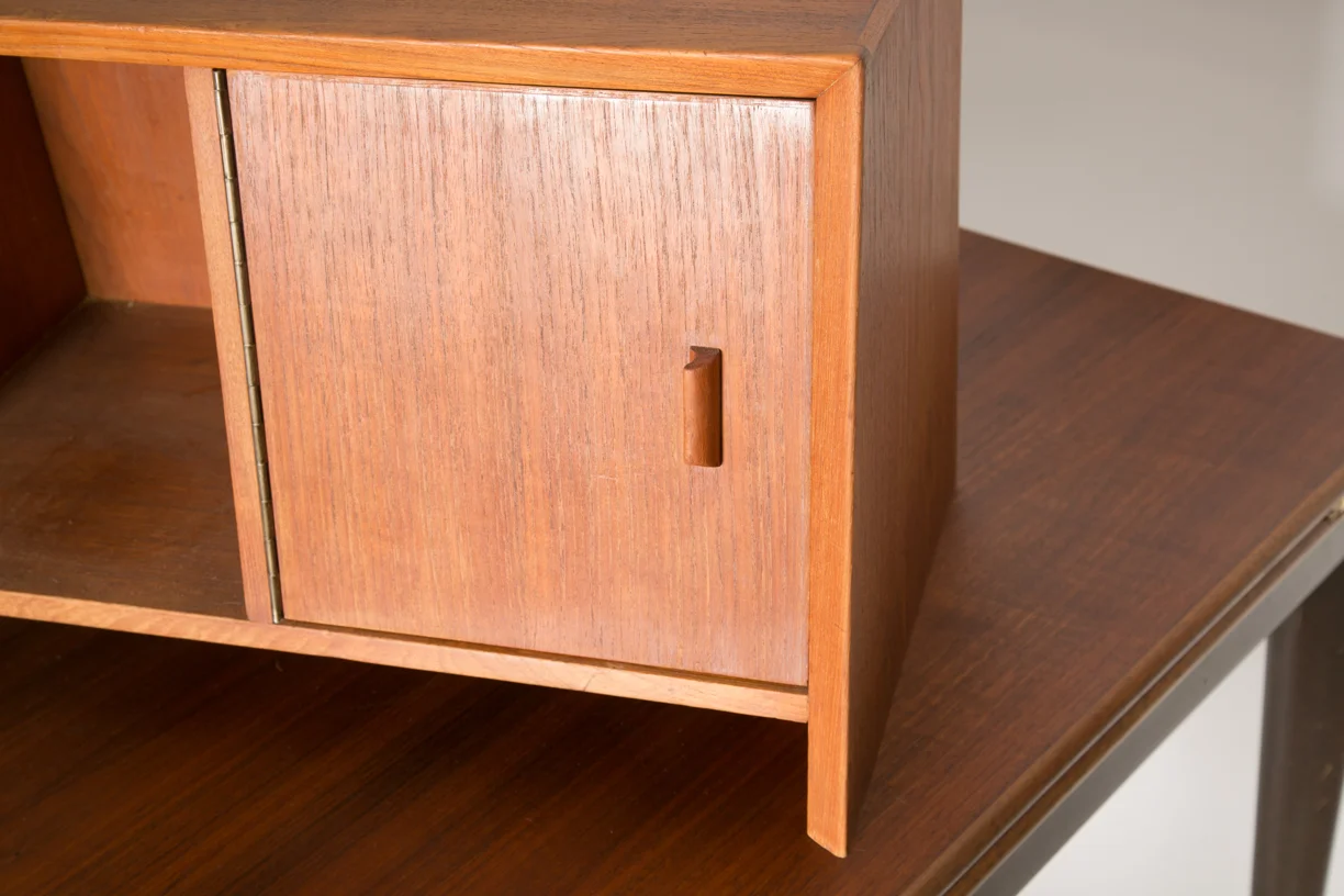 Danish desk hutch 4.jpg