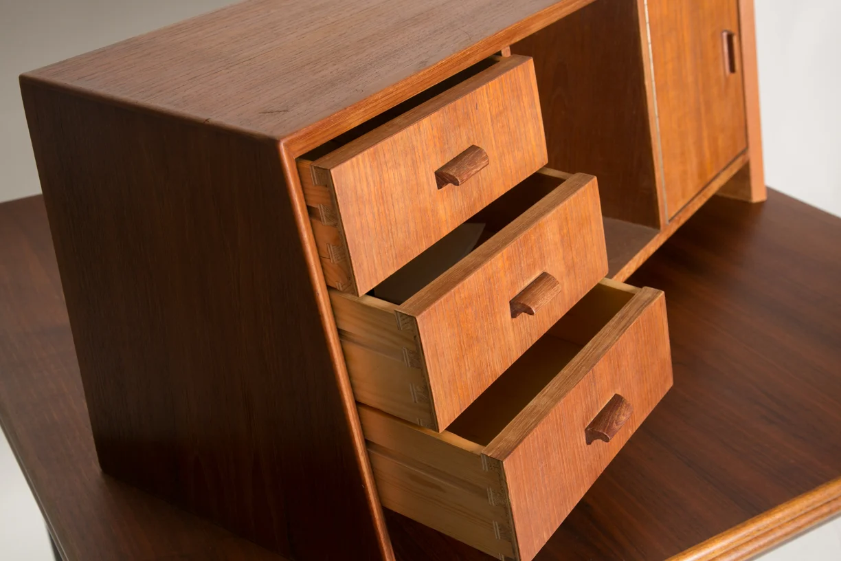 danish desk hutch 5.jpg